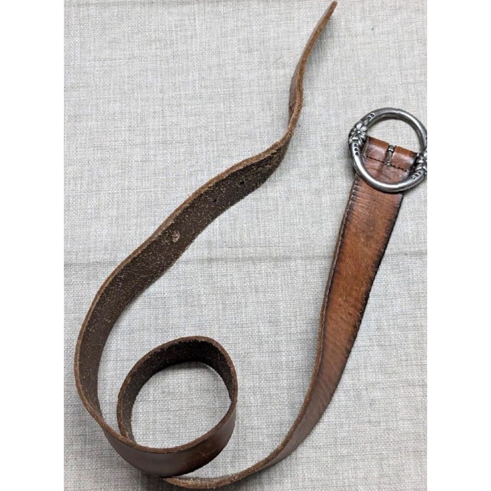 American Eagle Outfitters VINTAGE american eagle belt COWHIDE full grain leather 34 buckle WESTERN Brown Womens Regular 1-5/8" width 34/35 pattern Patina 90s decade Size ONE SIZE - 4 Thumbnail