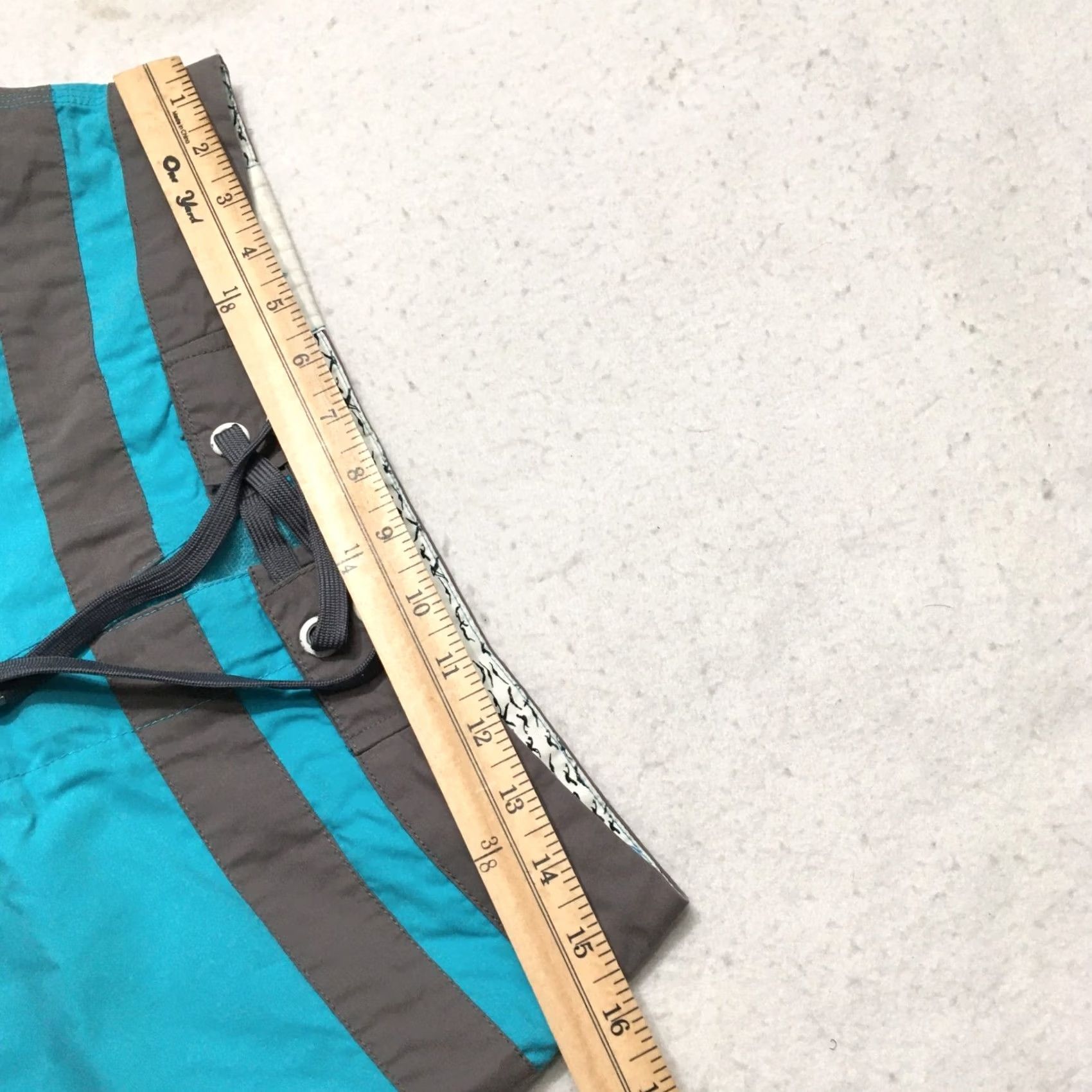 Vintage Loomstate Pontus Blue Mens S Board Shorts Swim Quick Dry Pockets Bottom Streets Fish 90s? Size US 29 - 4 Thumbnail