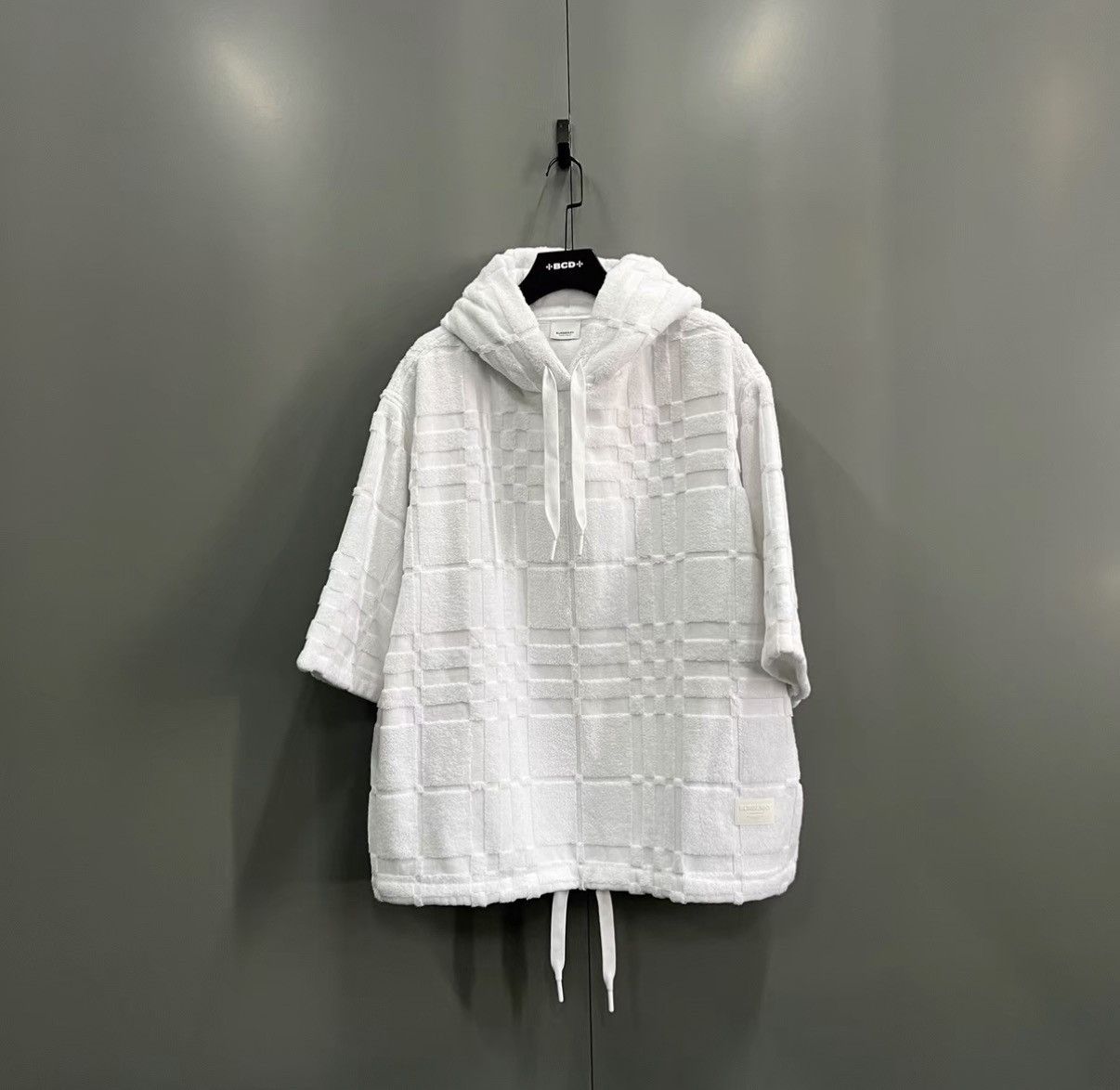 Burberry Burberry White Towel Fabric Half-Sleeve Hoodie J41 Size US XXL / EU 58 / 5 - 1 Thumbnail