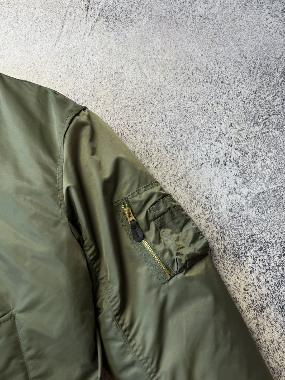 Alpha Industries Vintage Green Reversible Bomber Jacket MA1 Made in USA Size US XL / EU 56 / 4 - 16 Thumbnail