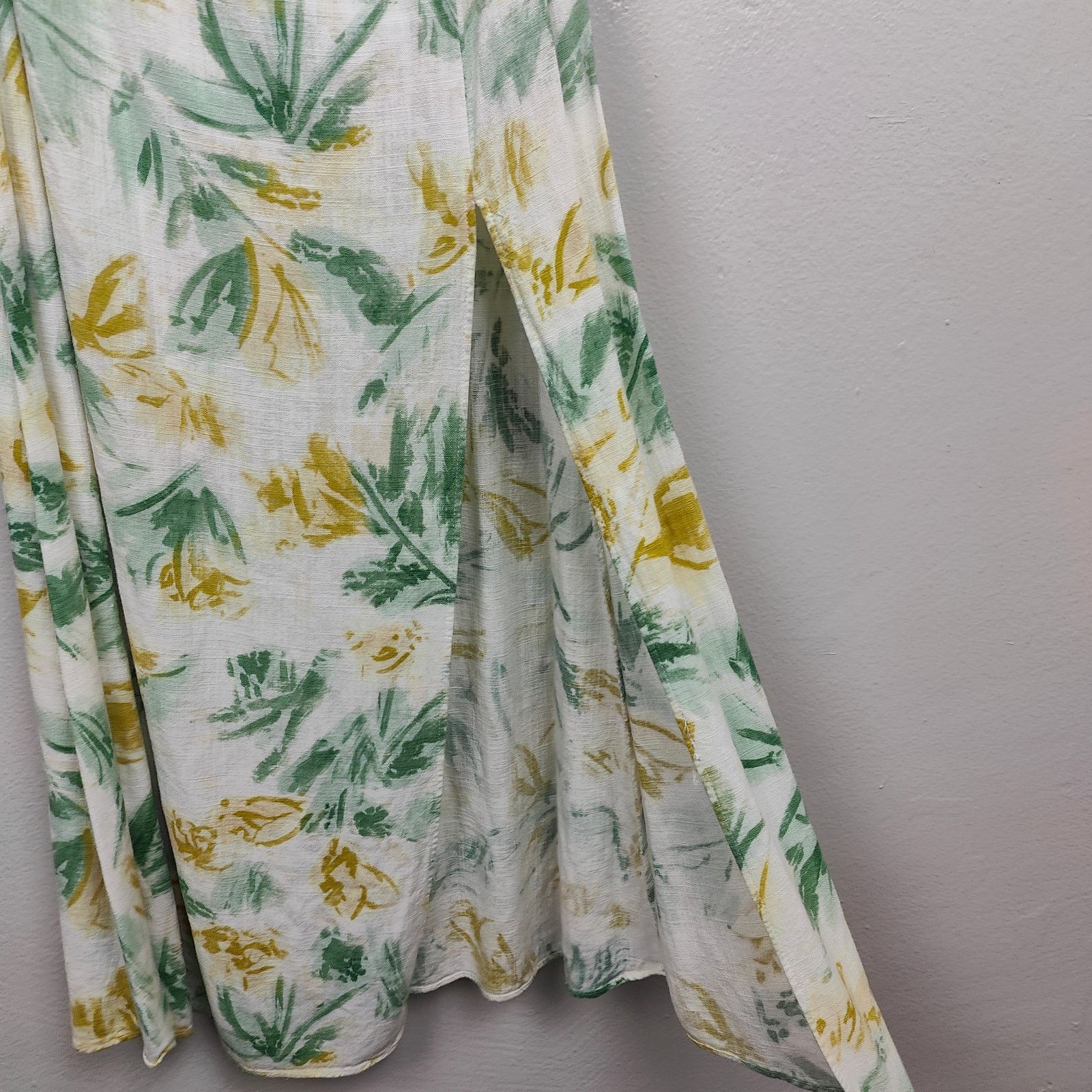 Zara Zara Cutout Midi Dress Women XS White Floral Print Beachy Size XS / US 0-2 / IT 36-38 - 4 Thumbnail