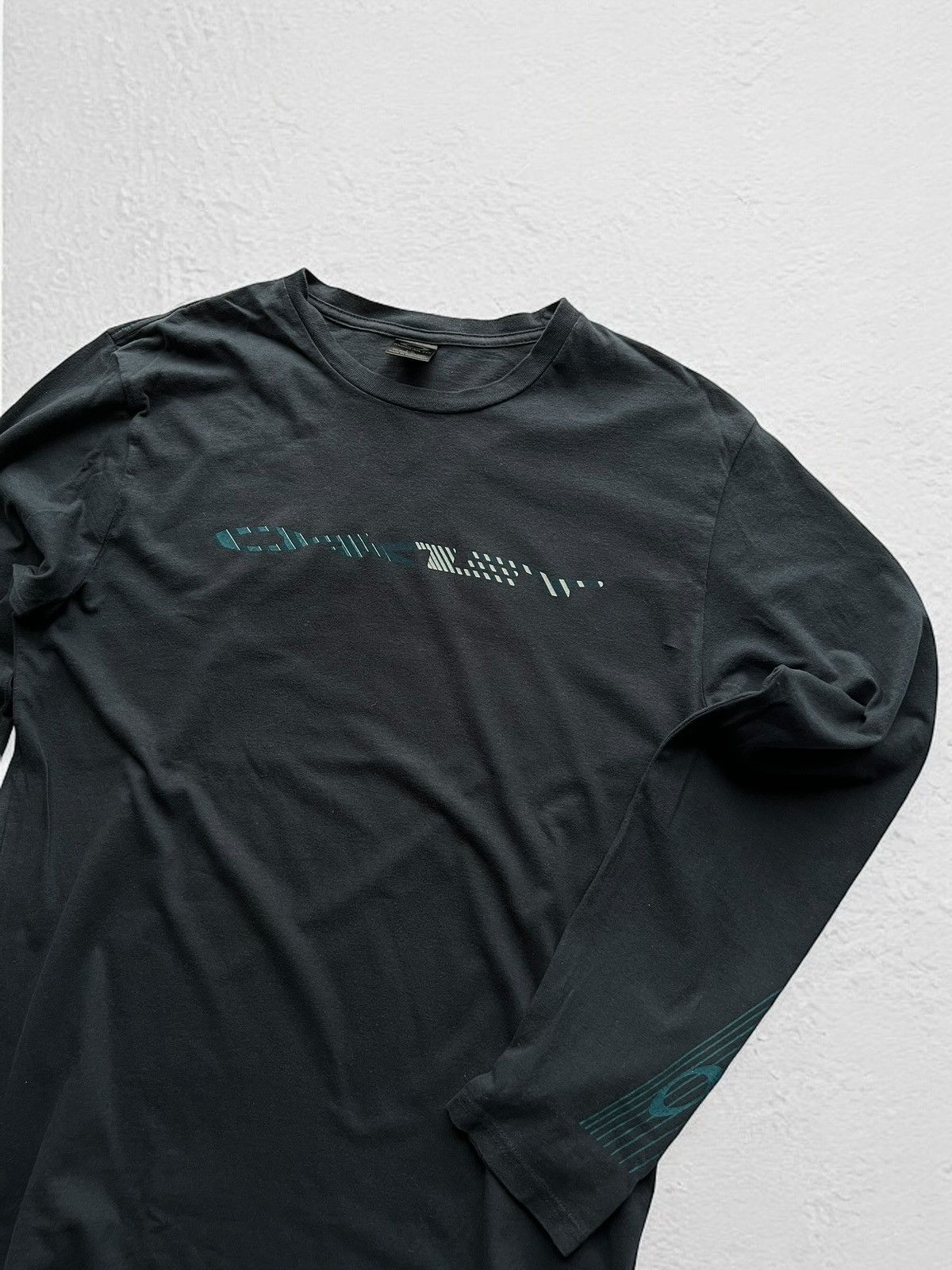 Oakley OAKLEY “BIG O” LONG SLEEVE T SHIRT TEE VINTAGE SWEATSHIRT Size US L / EU 52-54 / 3 - 4 Thumbnail