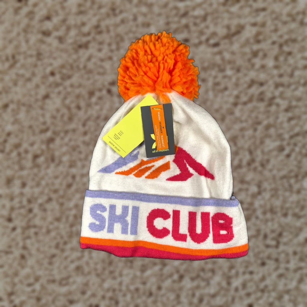 Vintage Ski Club All In Motion Beanie Toque Adult One Size White Viscose Blend Pom NEW Hat/Beanie Unisex Adults Mens Womens Girls Boys Size ONE SIZE - 1 Thumbnail