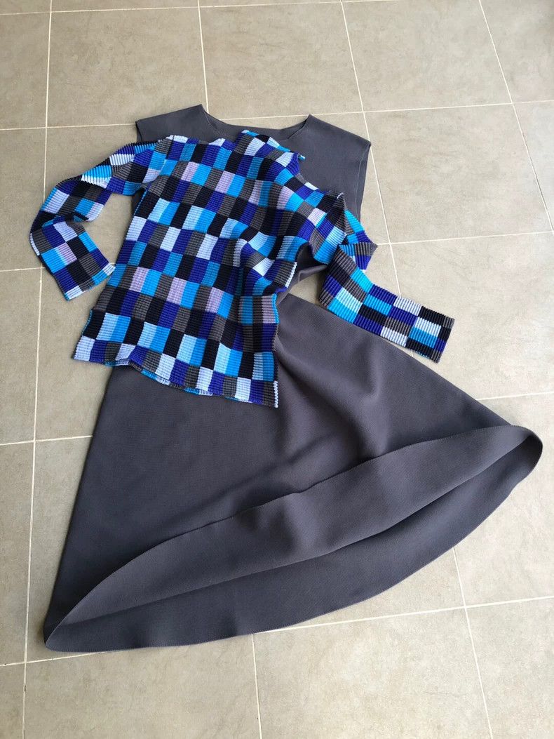 Issey Miyake Issey Miyake size:one size Blue Mosaic long sleeves Size M / US 6-8 / IT 42-44 - 1 Thumbnail