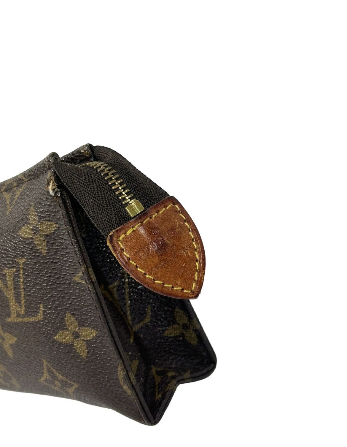 Louis Vuitton Louis Vuitton Monogram Petite Cosmetic Pouch Size ONE SIZE - 2 Thumbnail