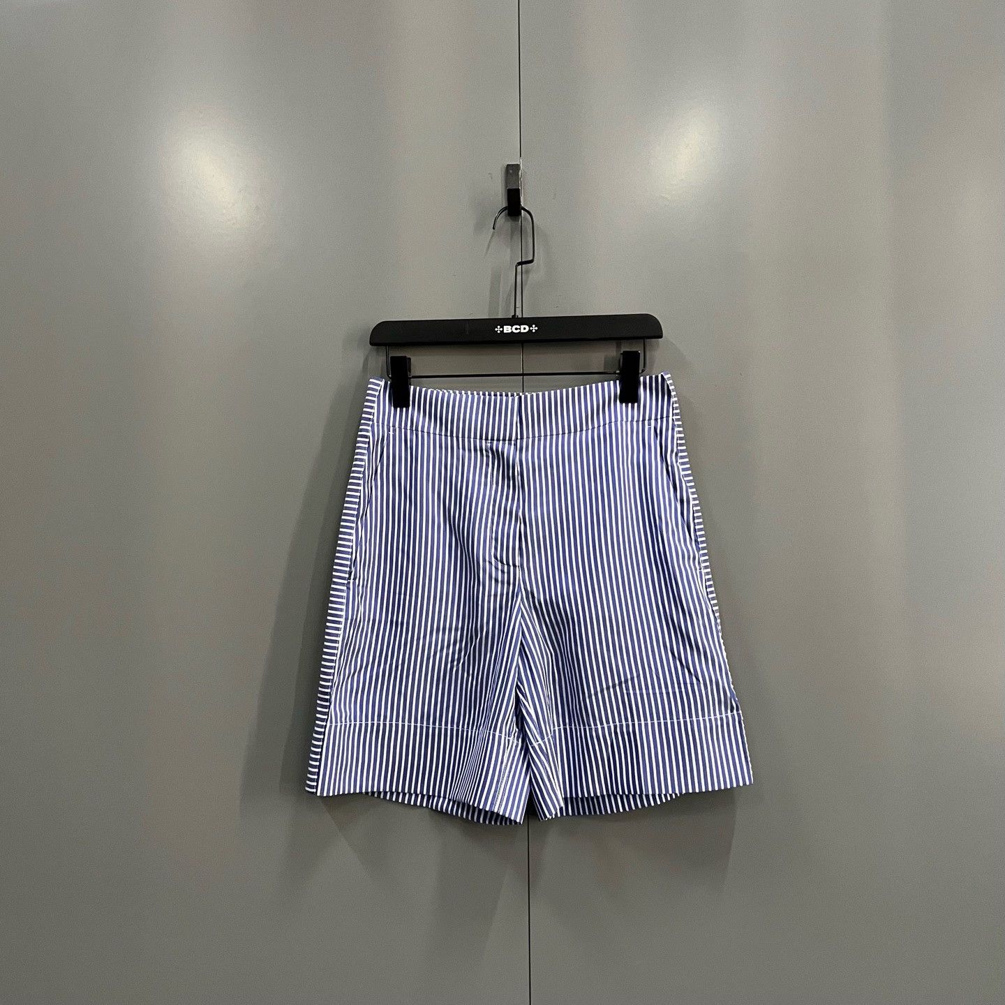 Burberry Burberry Striped Shorts 32 Men Size US 32 / EU 48 - 1 Thumbnail