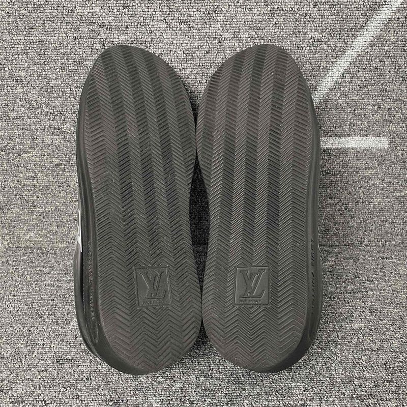 Louis Vuitton Louis Vuitton Beverly Hills Black Low Top Sneakers Size US 10.5 / EU 43-44 - 4 Thumbnail