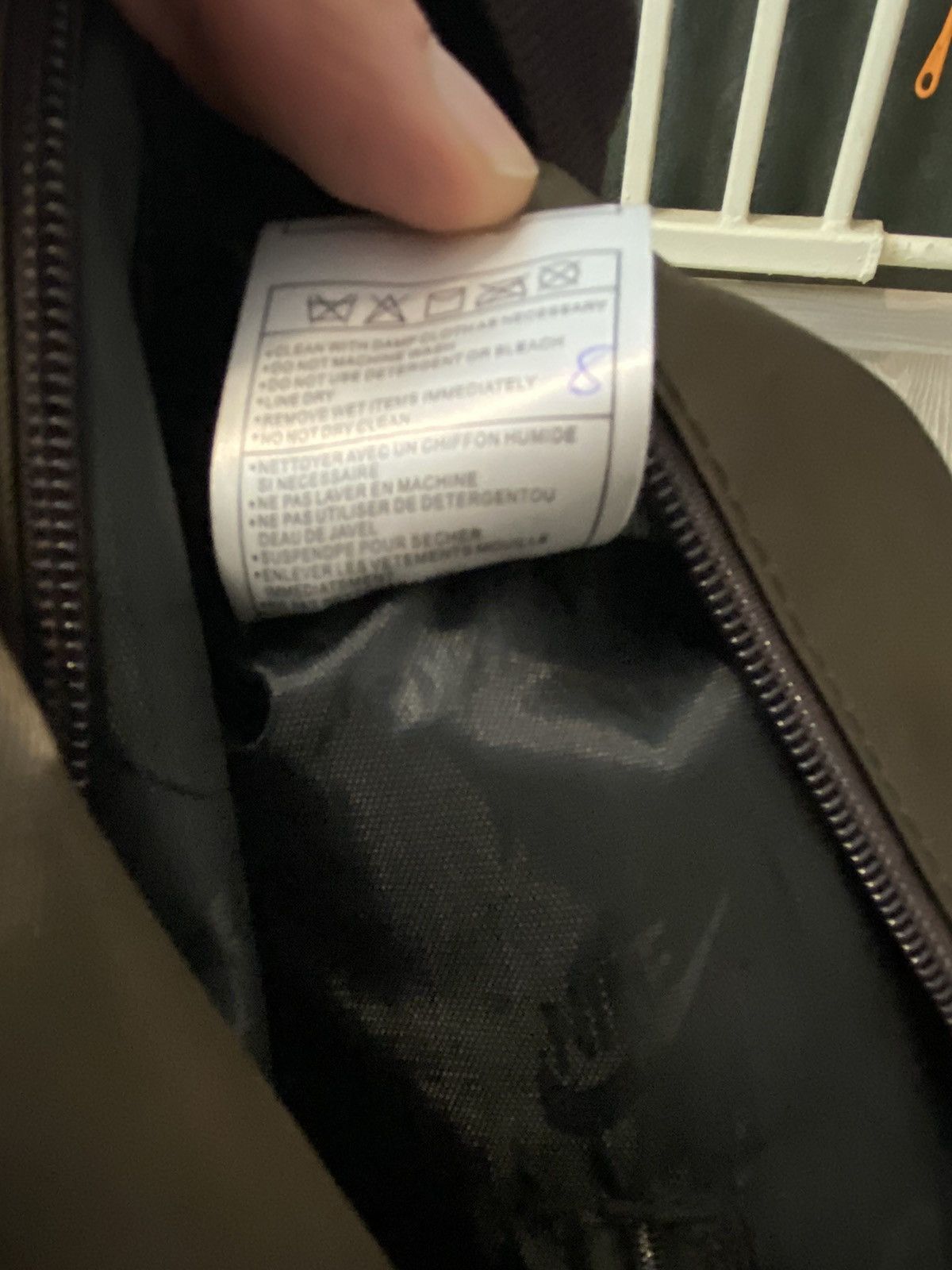 Nike Vintage Gorpcore Nike messenger sling pocket grailsale 🔥 bag Size ONE SIZE - 23 Thumbnail