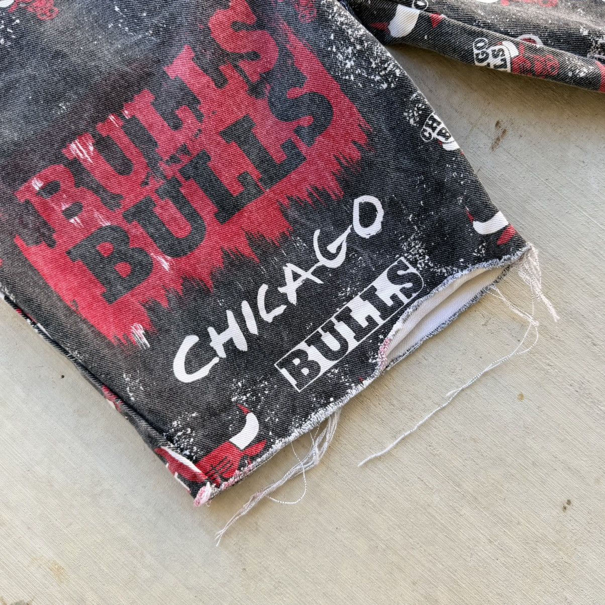 Pro Player Vintage Chicago Bulls Jean Shorts Pro Player All Over Print Size US 31 - 3 Thumbnail