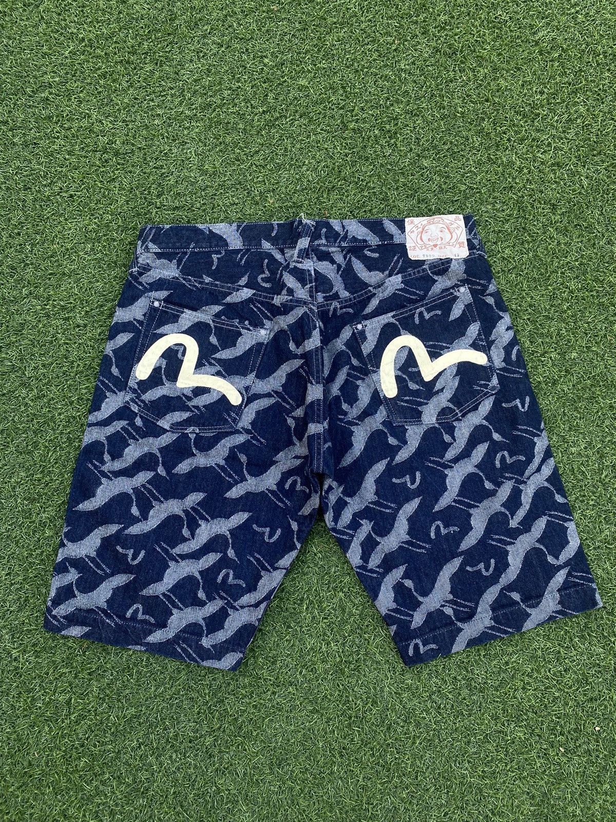 Evisu EVISU ALL OVER PRINT LOGO WITH WHITE SEAGULL SHORT PANTS Size US 38 / EU 54 - 1 Thumbnail