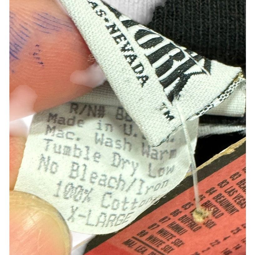 Vintage New York New York Hotel and Casino Souvenir Tee XL