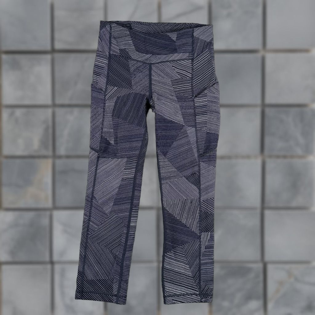 Lululemon Speed Up Crop Leggings Womens 4 Navy Abstract Activewear Workout Geometric Elastic Waist Pull On Skinny 20.5 In Inseam Yoga (Size 42)