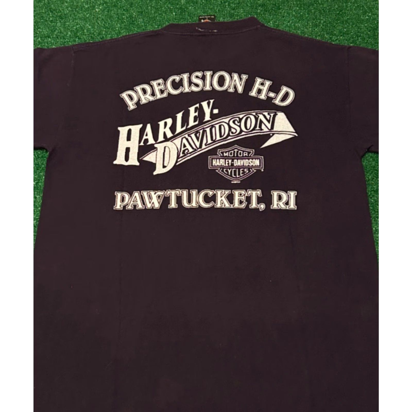 Harley Davidson VINTAGE Harley-Davidson Wolf Pack Biker Rhode Island 1998 VTG Shirt Mens L Purple 90s 1990s T-Shirt Size US L / EU 52-54 / 3 - 2 Thumbnail