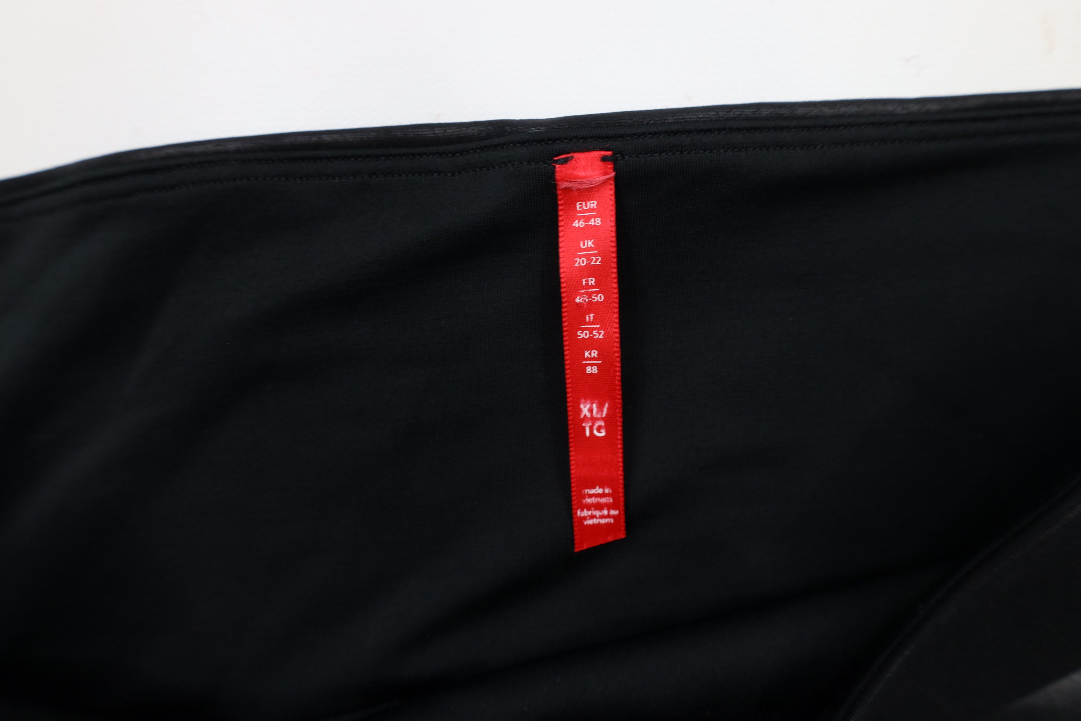 Spanx × Vintage Spanx Faux Leather Spandex Leggings Pants Black Shapewear Size 29" - 6 Thumbnail