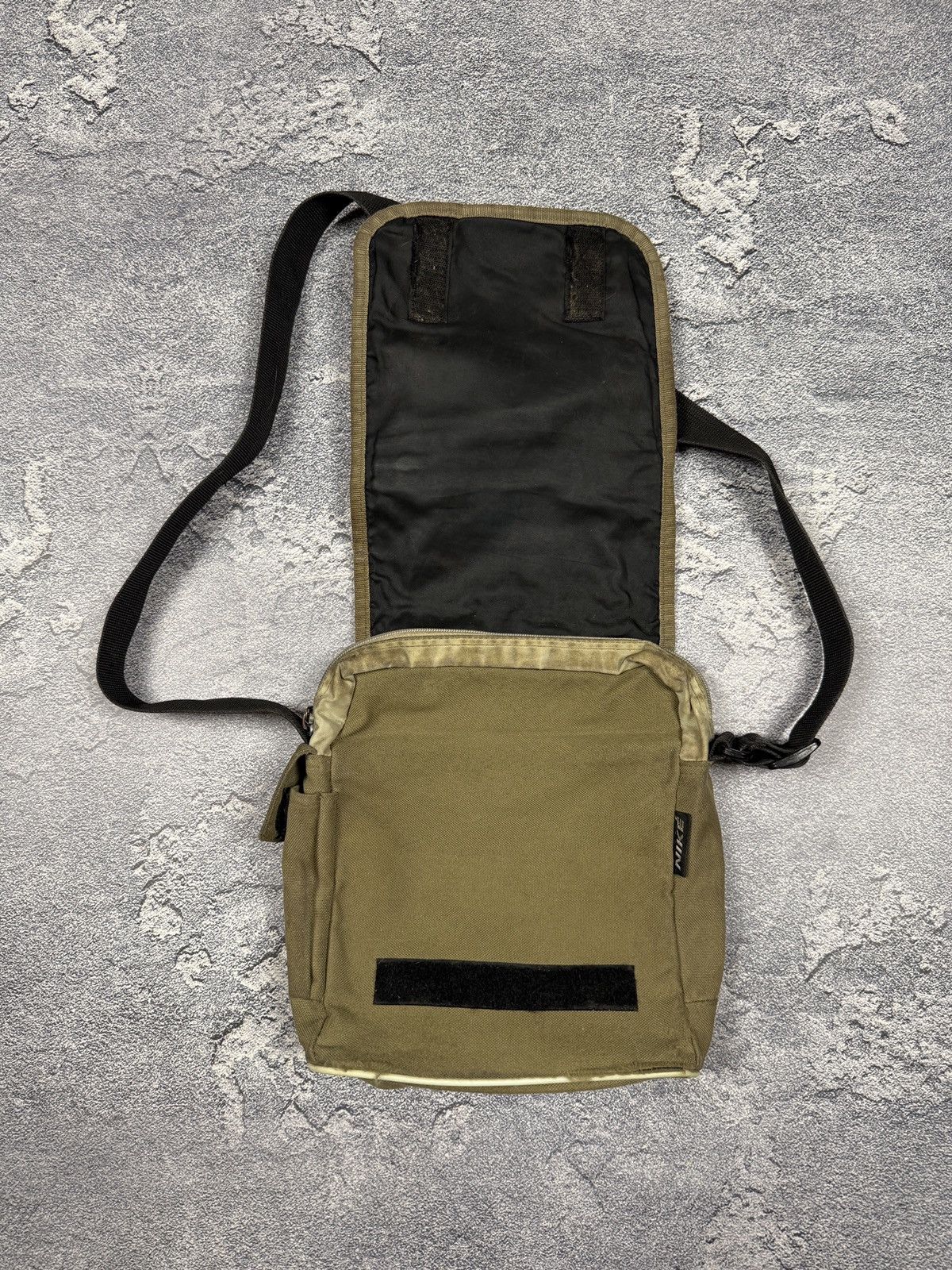 Nike × Vintage Vintage Nike Shoulder Bag Crossbody Messenger Size ONE SIZE - 5 Thumbnail