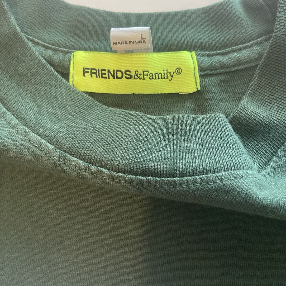 Urban Outfitters FRIENDS AND FAMILY T-SHIRT Size US L / EU 52-54 / 3 - 4 Thumbnail