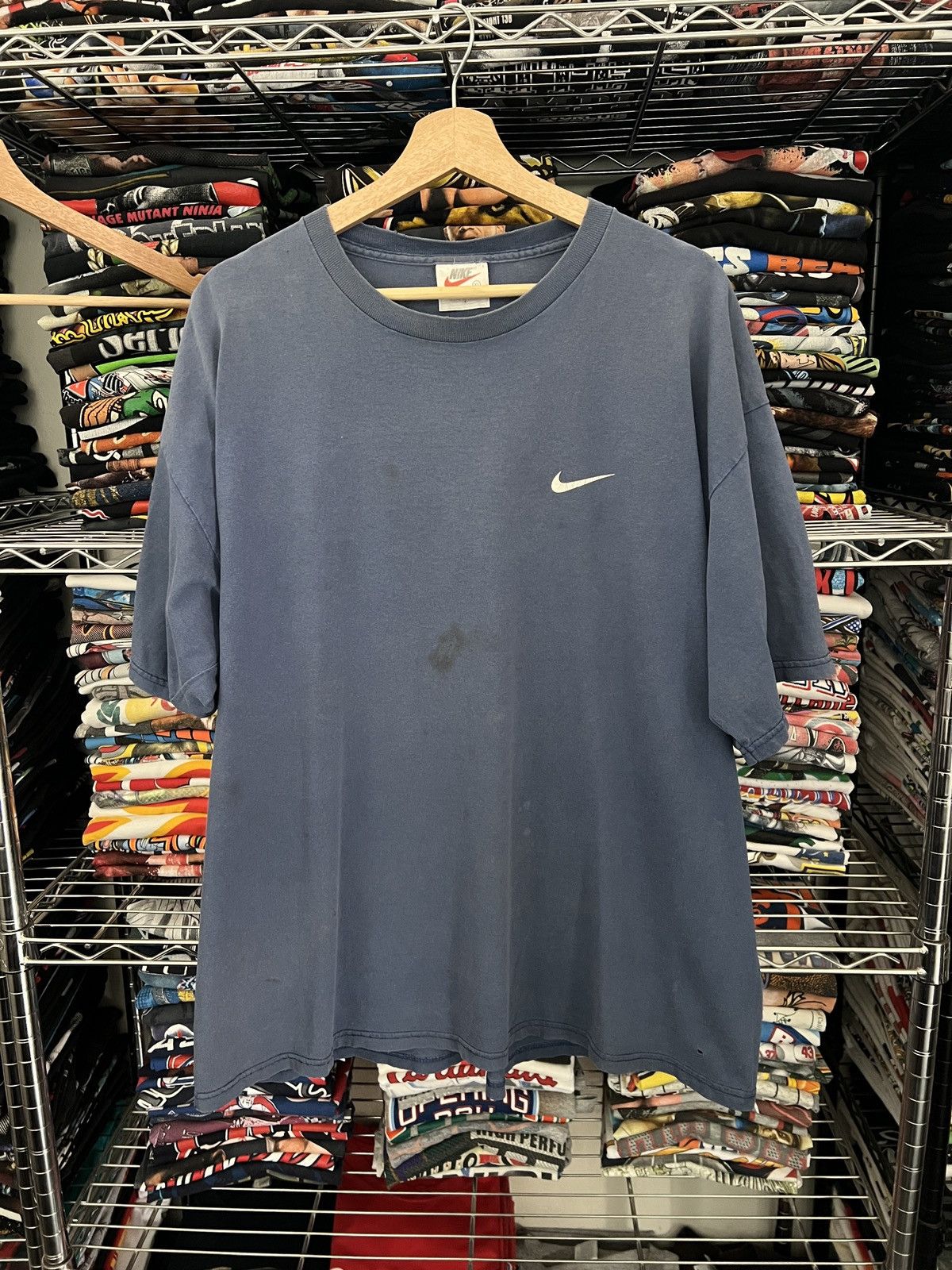 Nike 90s Nike Athletics Swoosh Tee Size US XL / EU 56 / 4 - 2 Thumbnail