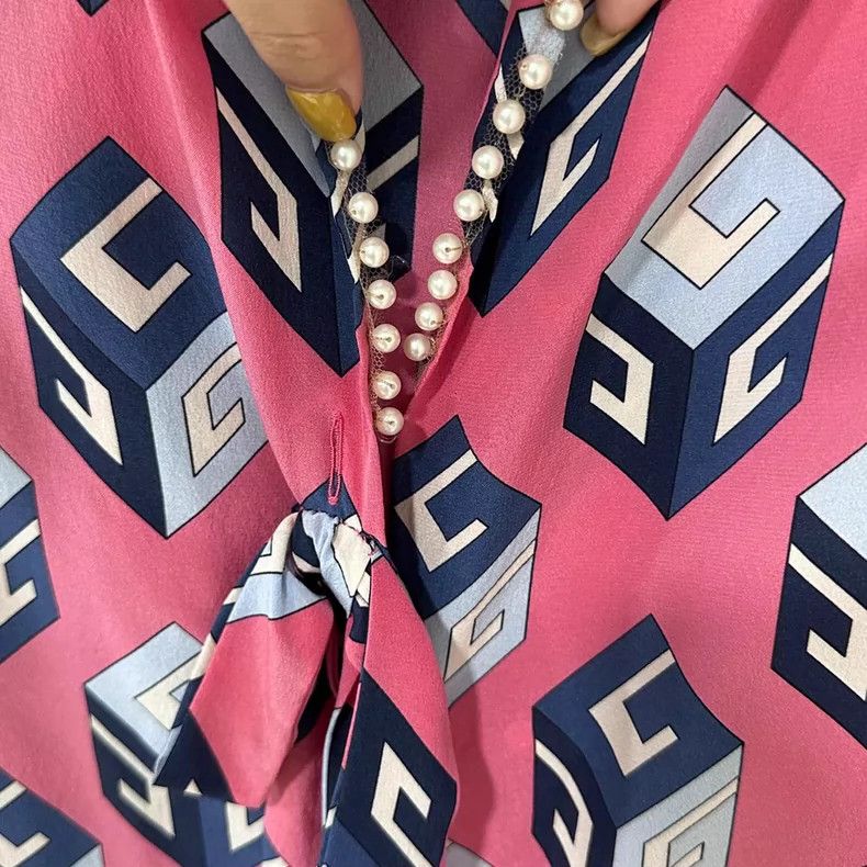 Gucci Gucci Pink pearl cube pattern shirt 2506-Nextarrow Size US XS / EU 42 / 0 - 4 Thumbnail