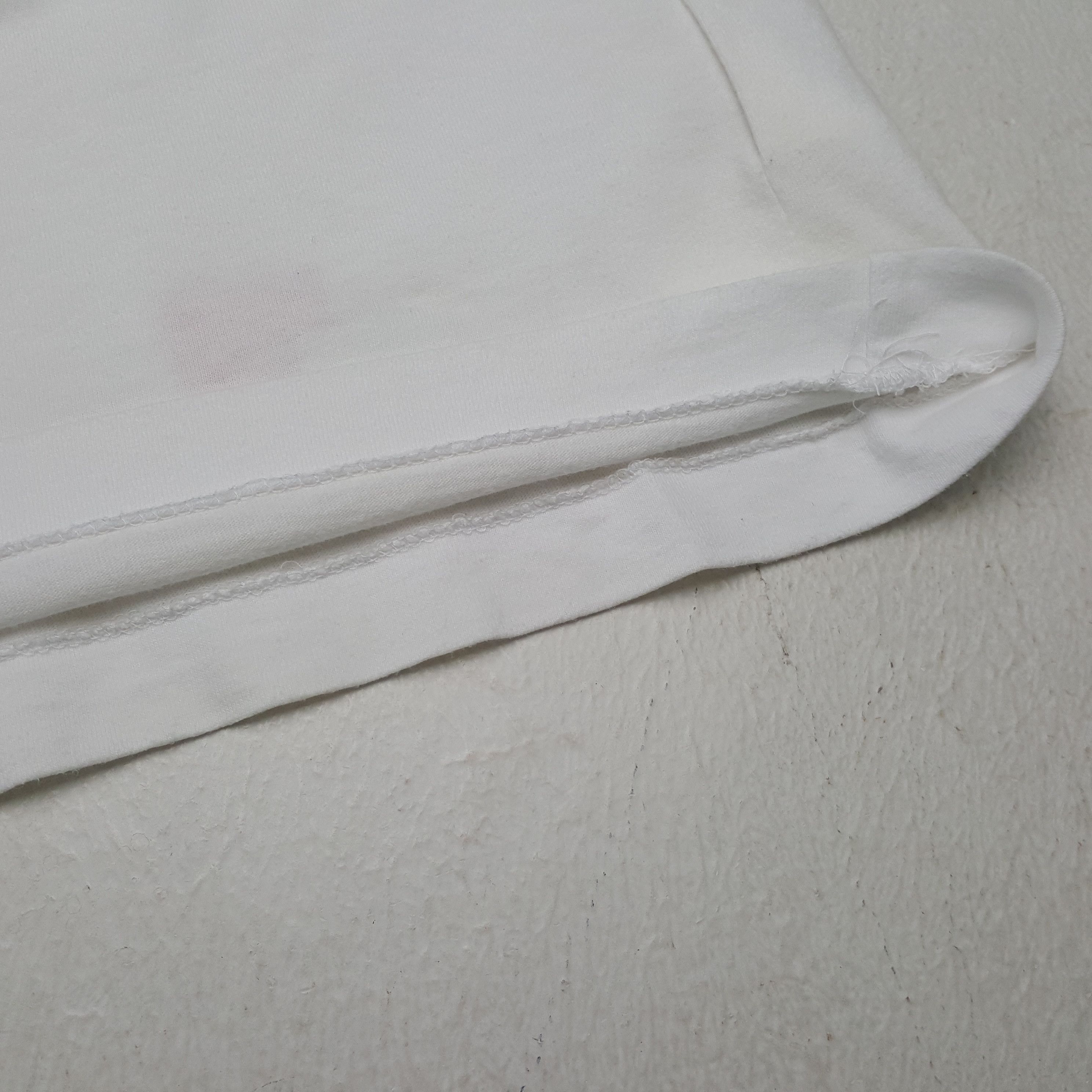 Comme des Garcons Comme Des Garcons Japanese Fashion Brand Tshirt RR15 Size US S / EU 44-46 / 1 - 6 Thumbnail