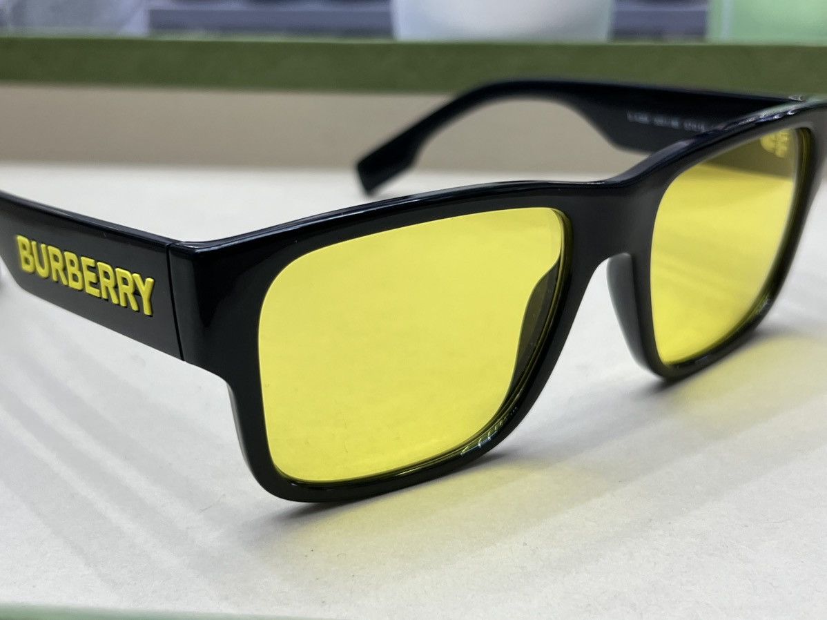 Burberry Burberry Sunglasses Size ONE SIZE - 1 Thumbnail