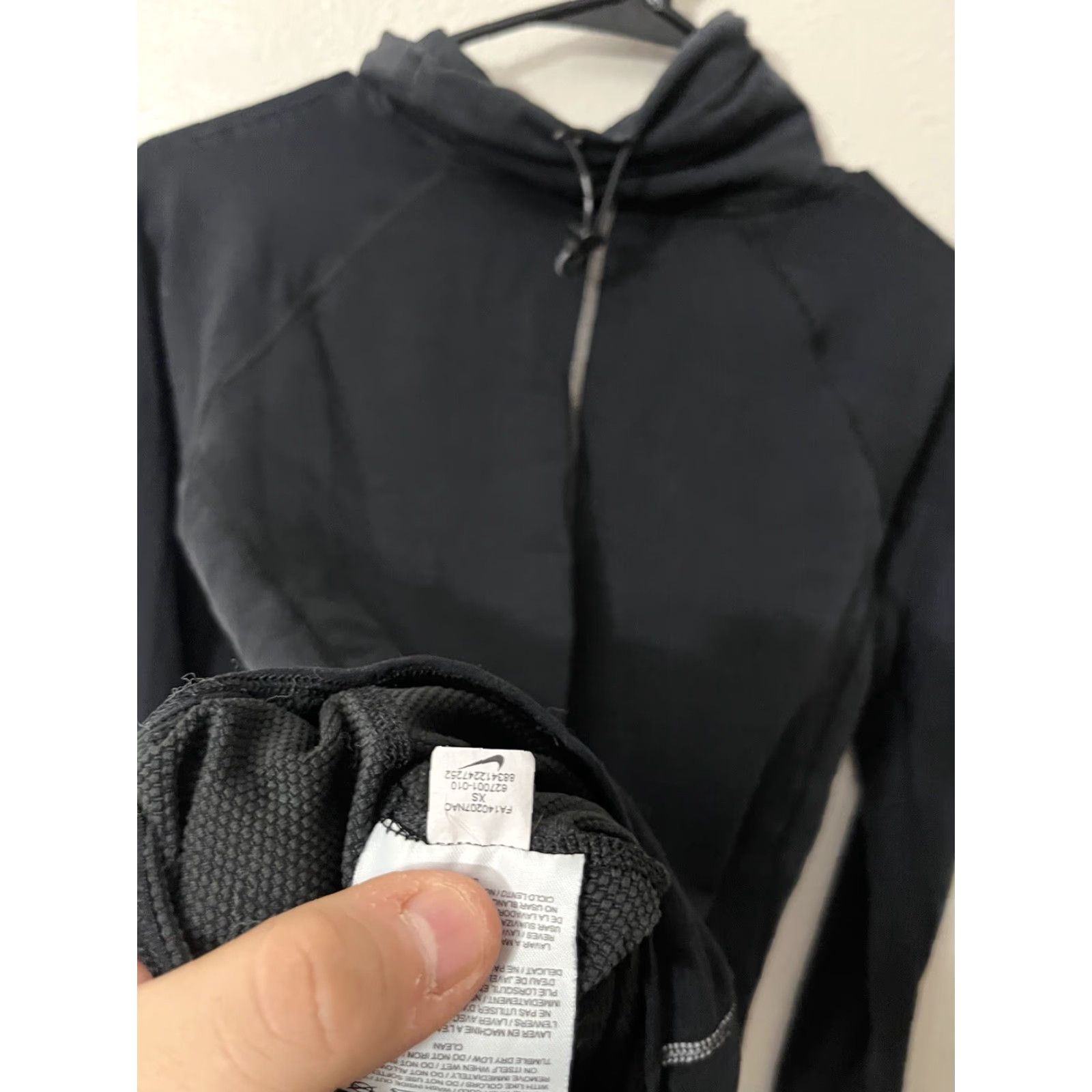 Nike Nike Running Dri-Fit Sprint Black LS Sweatshirt Women's XS 627001-010 Nike Running Dri-Fit Sprint 627001-010 Black XS Women Sweatshirt Size XS / US 0-2 / IT 36-38 - 5 Thumbnail