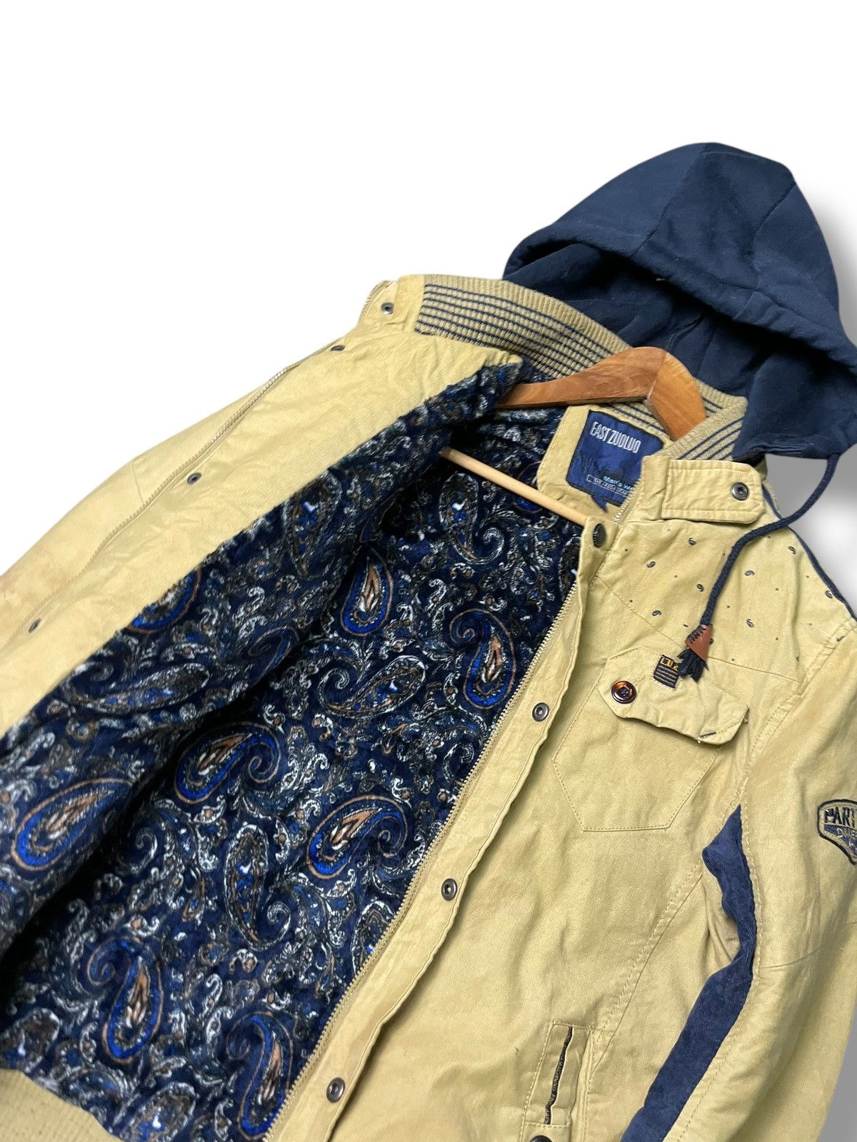 Japanese Brand × Vintage East Zuoluo Menswear Hooded Jacket (77) Size US XL / EU 56 / 4 - 5 Thumbnail
