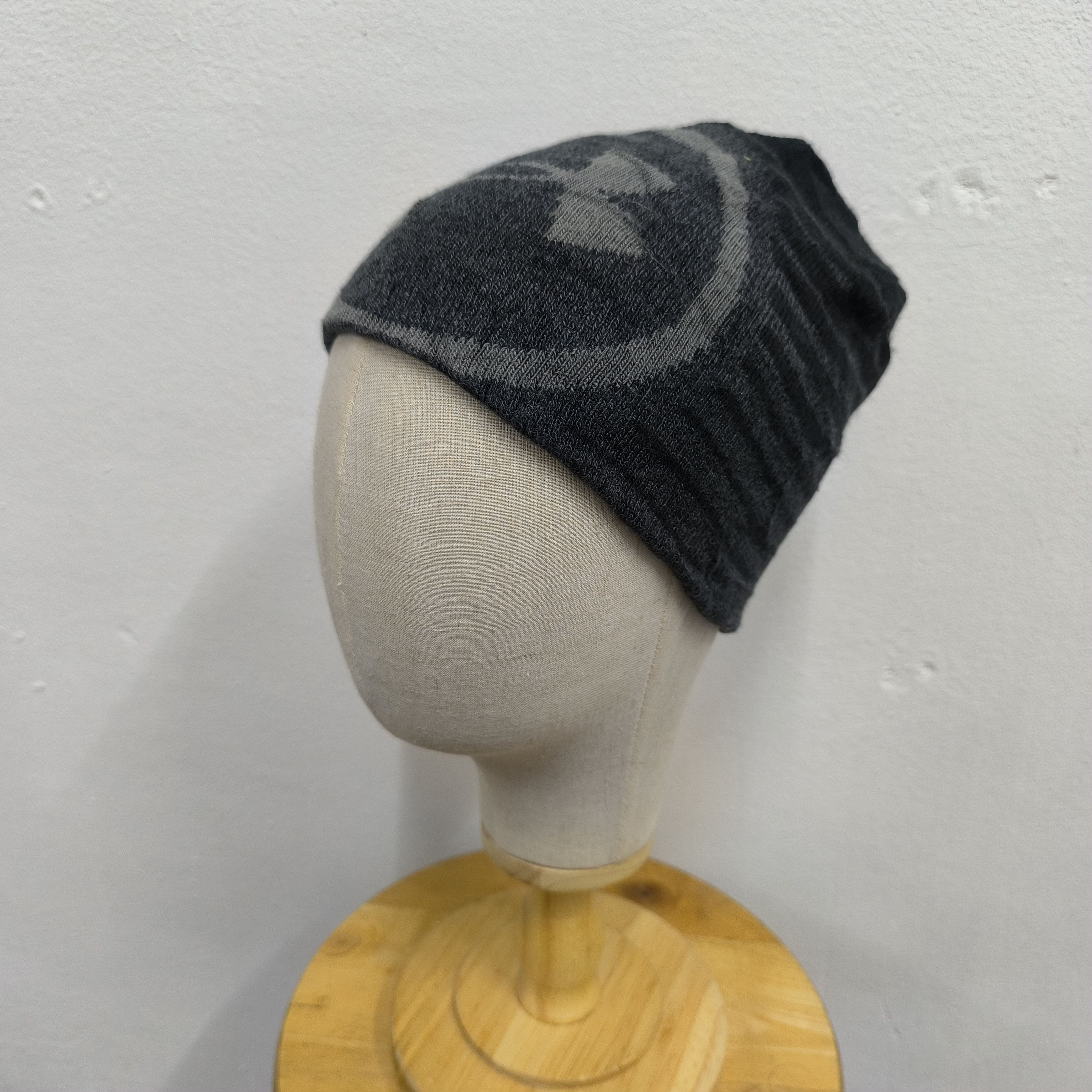 Under Armour ✨Under armour big logo pull on beanie hat Size ONE SIZE - 2 Thumbnail