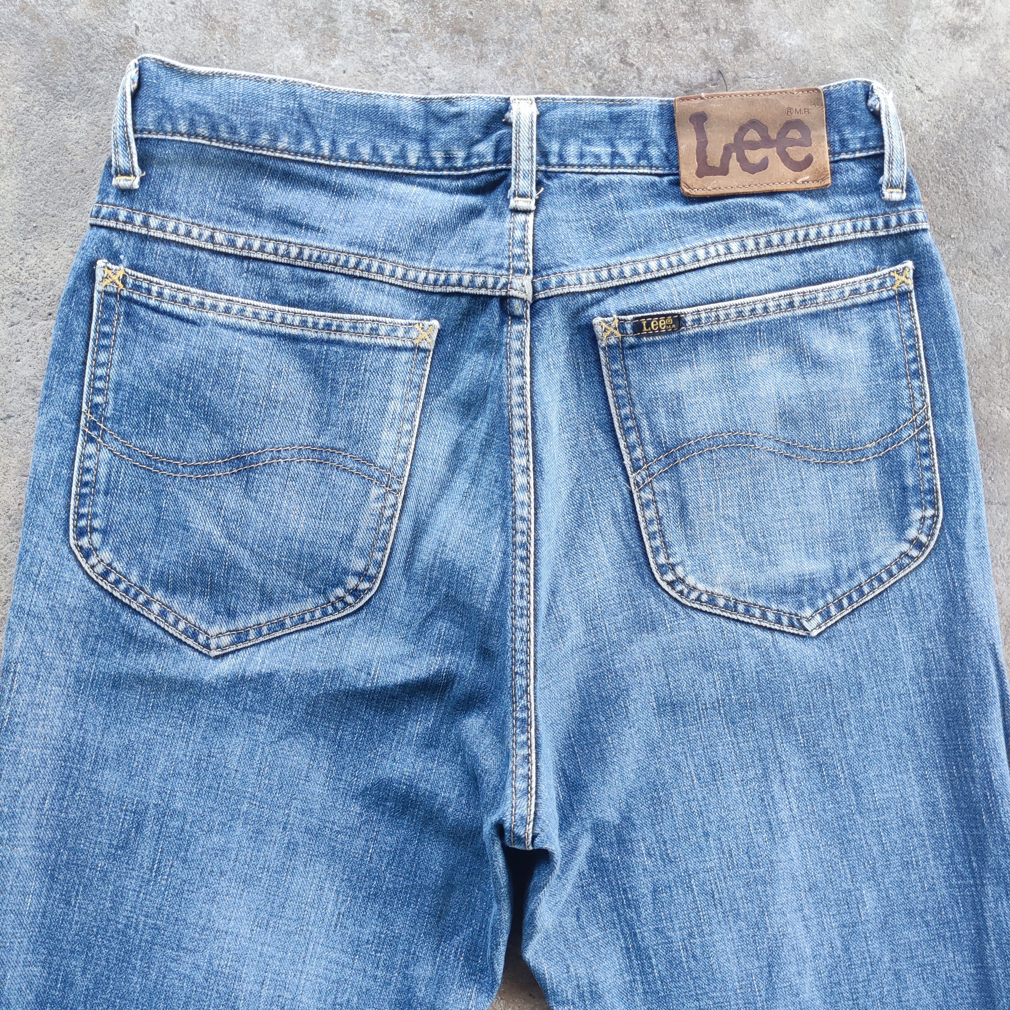 Vintage Lee Brand Straight Cut Jeans Faded Distressed Pants