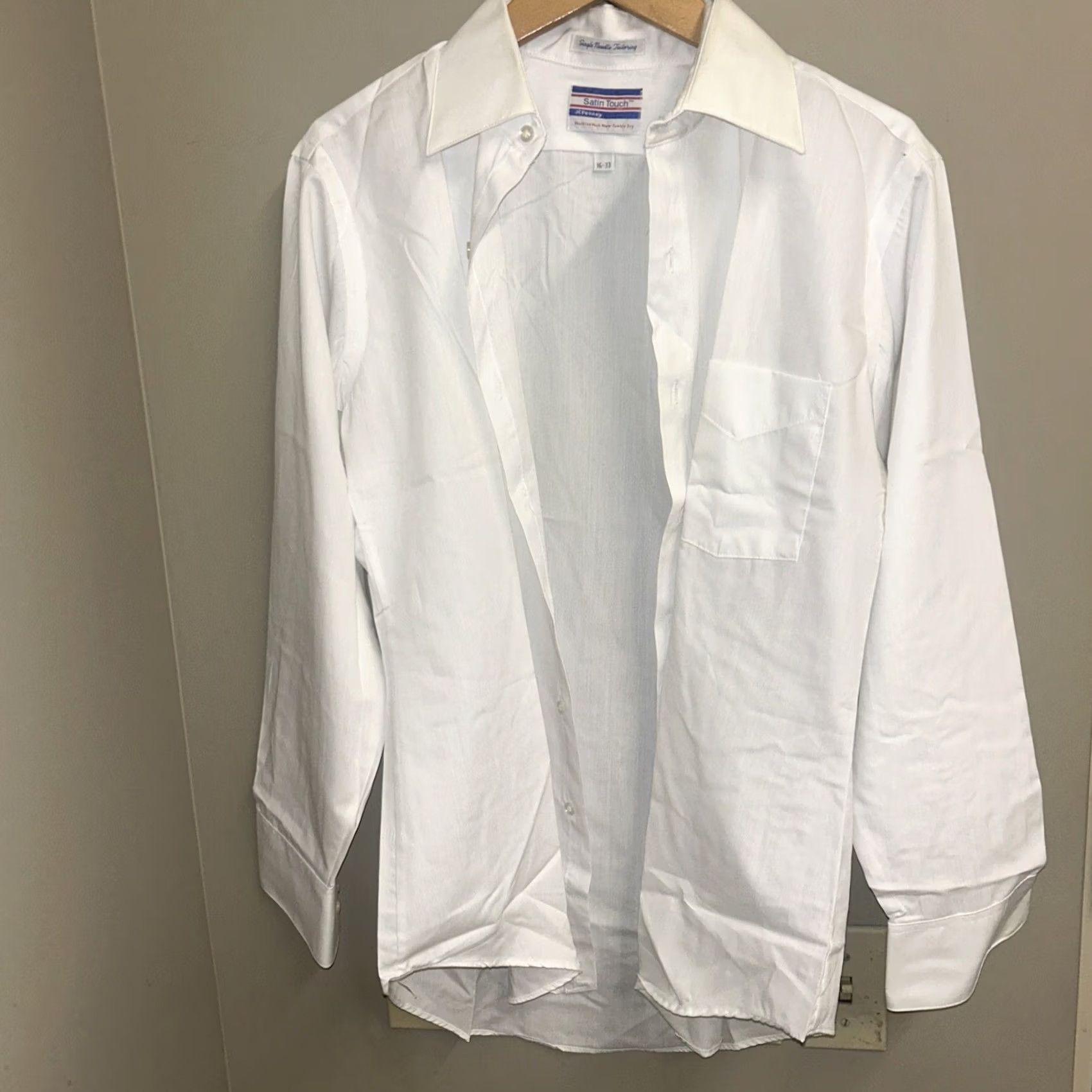 Vintage VINTAGE JC Penney Satin Touch Single Needle Tailored 16/33 Shirt L White Long Sleeve Men Mens Satin Touch Tailored Shirt 16/33 Size US L / EU 52-54 / 3 - 2 Thumbnail