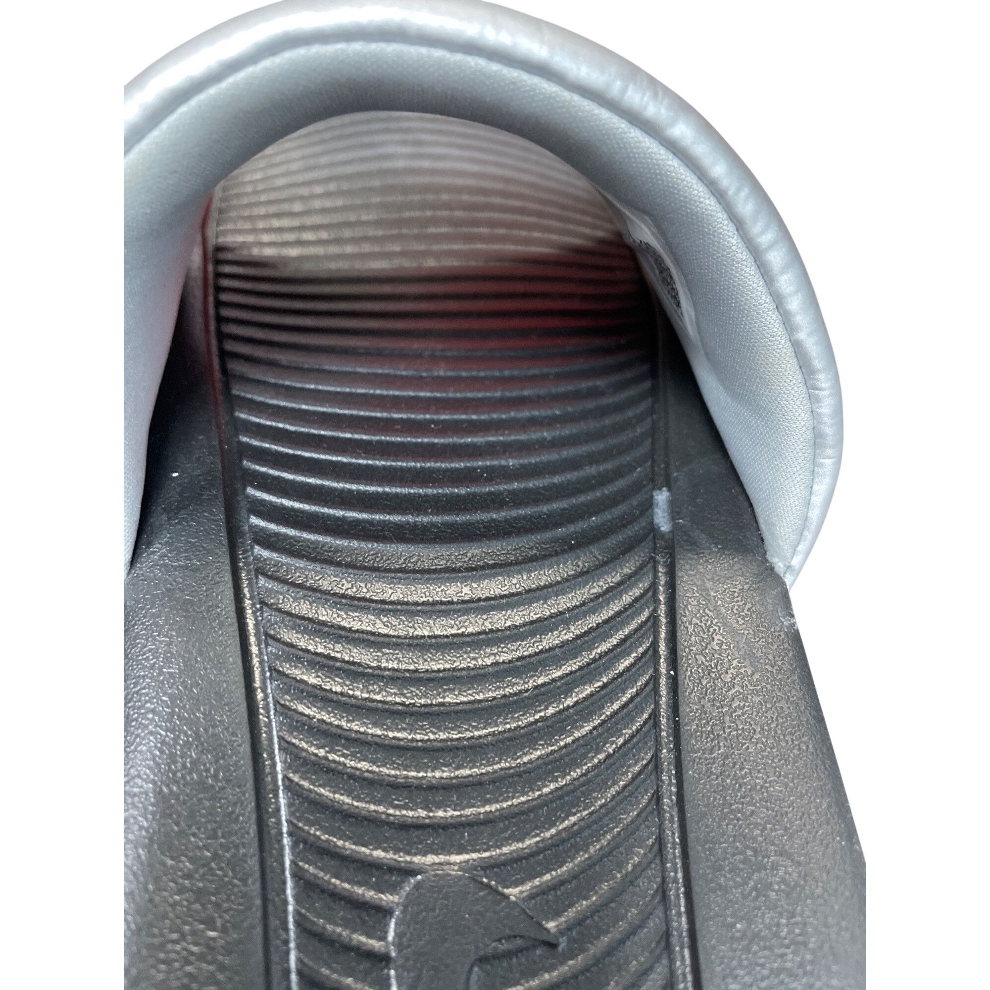 Nike Nike womans black silver sliders casual sandals sz 10 SKU 98 Size US 10 / IT 40 - 9 Thumbnail