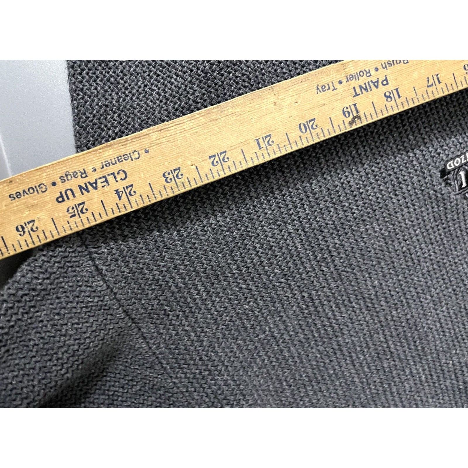 Izod VINTAGE IZOD Sweatshirt Mens XL Gray Knit Crew Neck Pullover Flaw (Small) - Men’s, Regular Fit, Heavyweight, Soft Knit, Golf/Hiking, Fall/Winter Size US XL / EU 56 / 4 - 6 Thumbnail