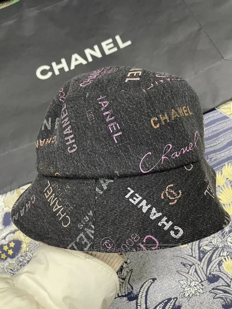 Chanel Chanel Logo Graffiti Denim Bucket Hat. Size ONE SIZE - 1 Thumbnail