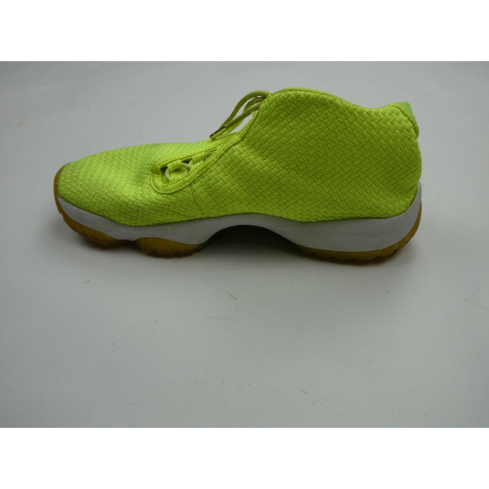 Jordan Brand Nike Air Jordan Future volt shoes yellow size 8.5 656503-720 Size US 8.5 / EU 41-42 - 4 Thumbnail