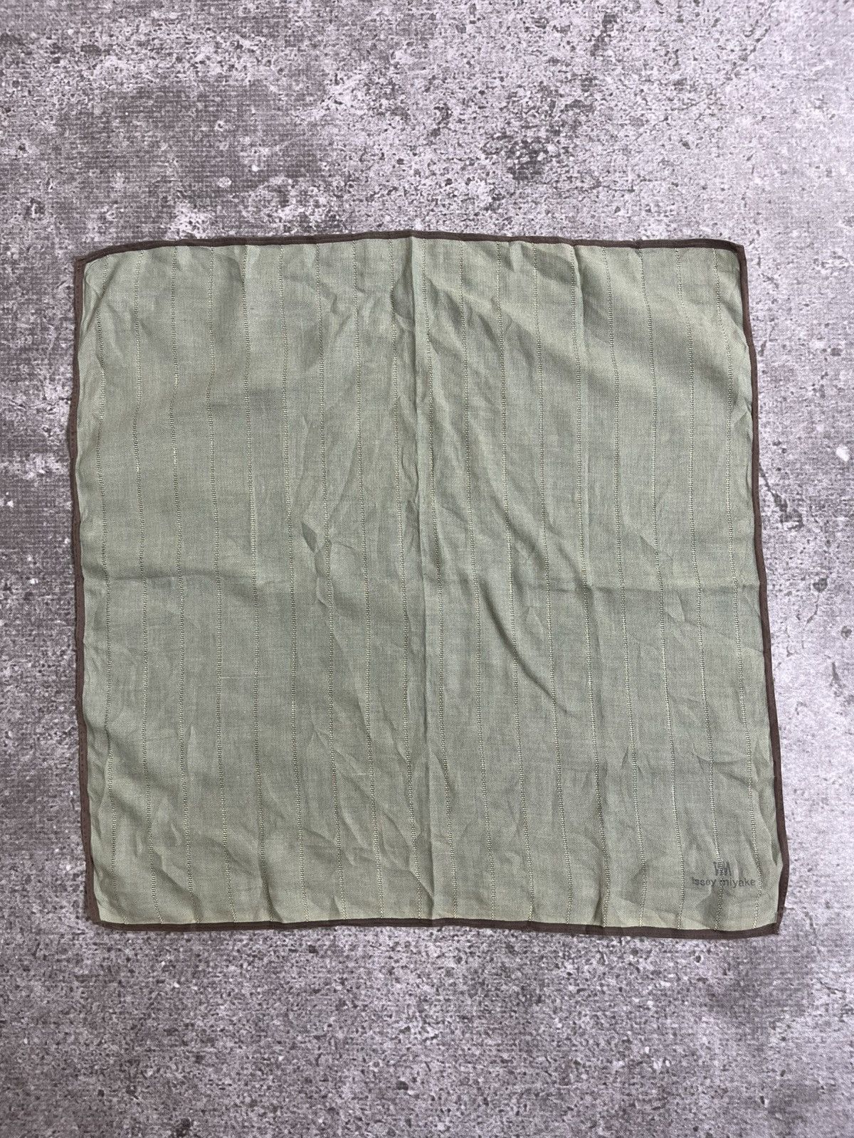 Issey Miyake Issey Miyake Handkerchief / Bandana / Neckerchief Size ONE SIZE - 1 Thumbnail