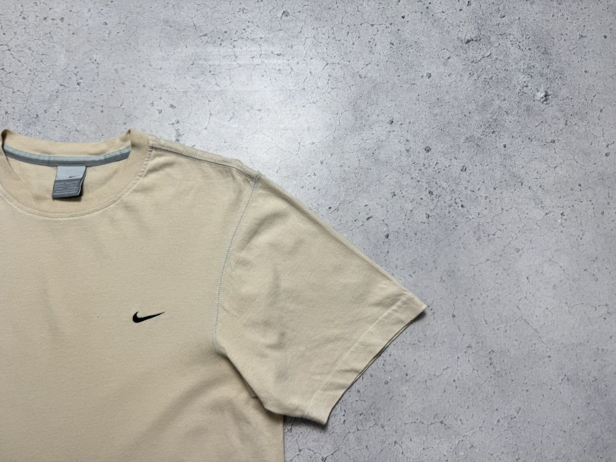 Nike Nike Vintage Beige T-Shirt Swoosh Size US M / EU 48-50 / 2 - 3 Thumbnail
