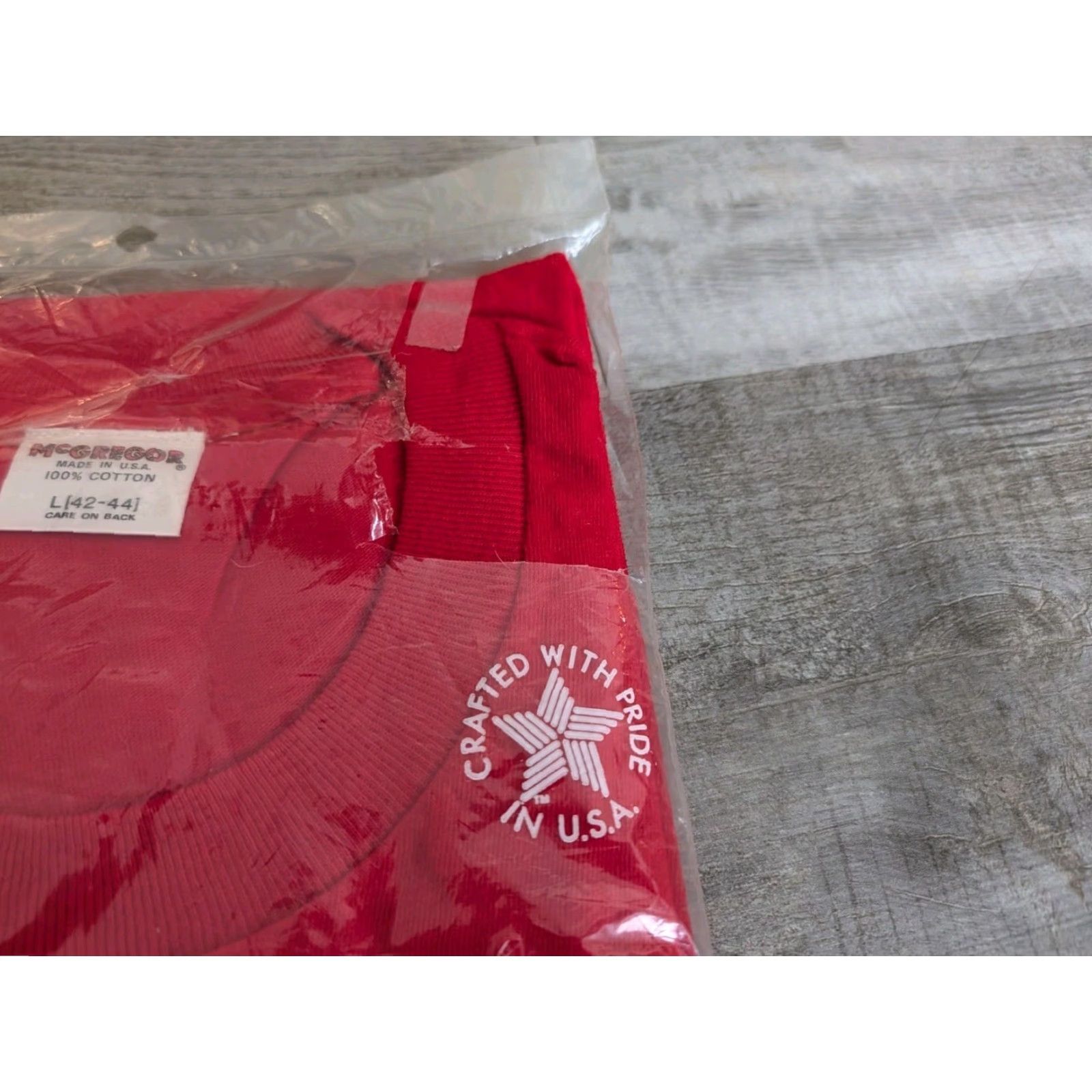McGregor Vtg McGregor 50/50 Pocket Red T-Shirt Large Men Regular 80s Stitch Crew Neck Short Sleeve USA Size US L / EU 52-54 / 3 - 3 Thumbnail