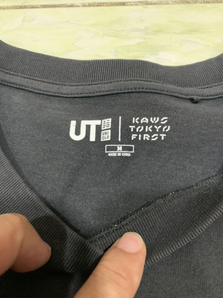 Hypebeast 🔥🔥 UNIQLO X KAWS TOKYO FIRST Size US M / EU 48-50 / 2 - 8 Thumbnail