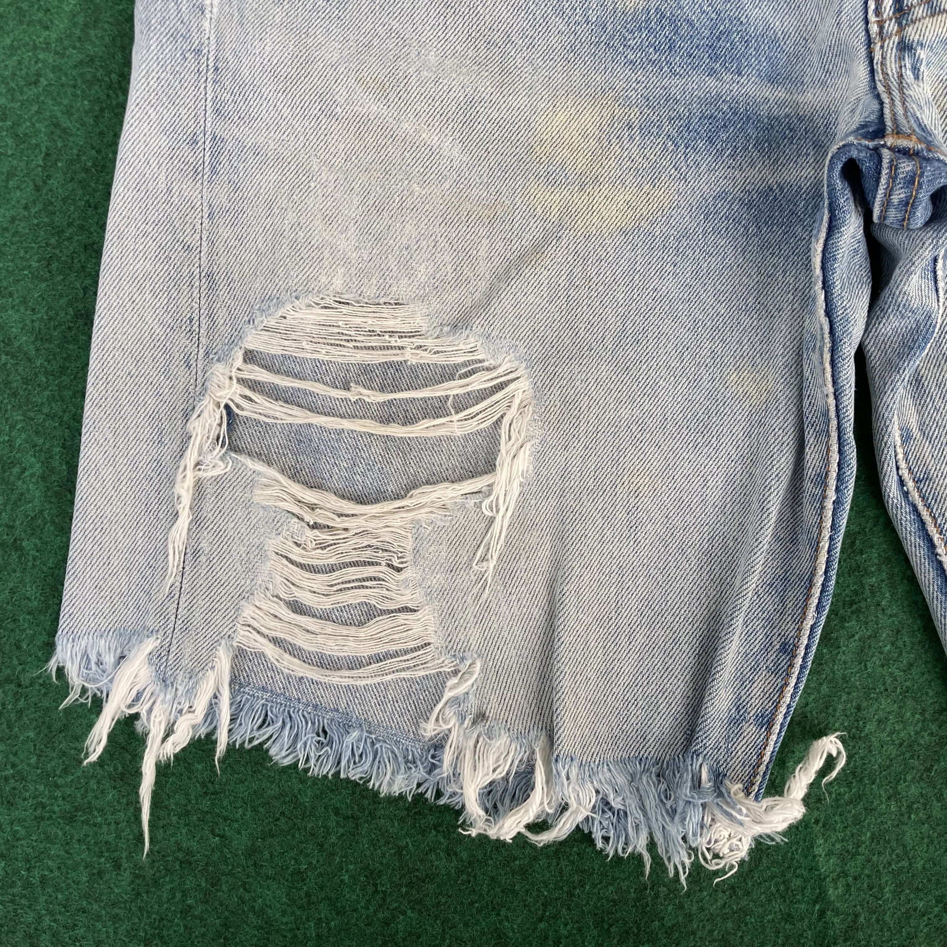 Levi's × Vintage Vintage Levis 501 Short Jorts Distressed Ripped Stains Jeans Size US 29 - 7 Thumbnail