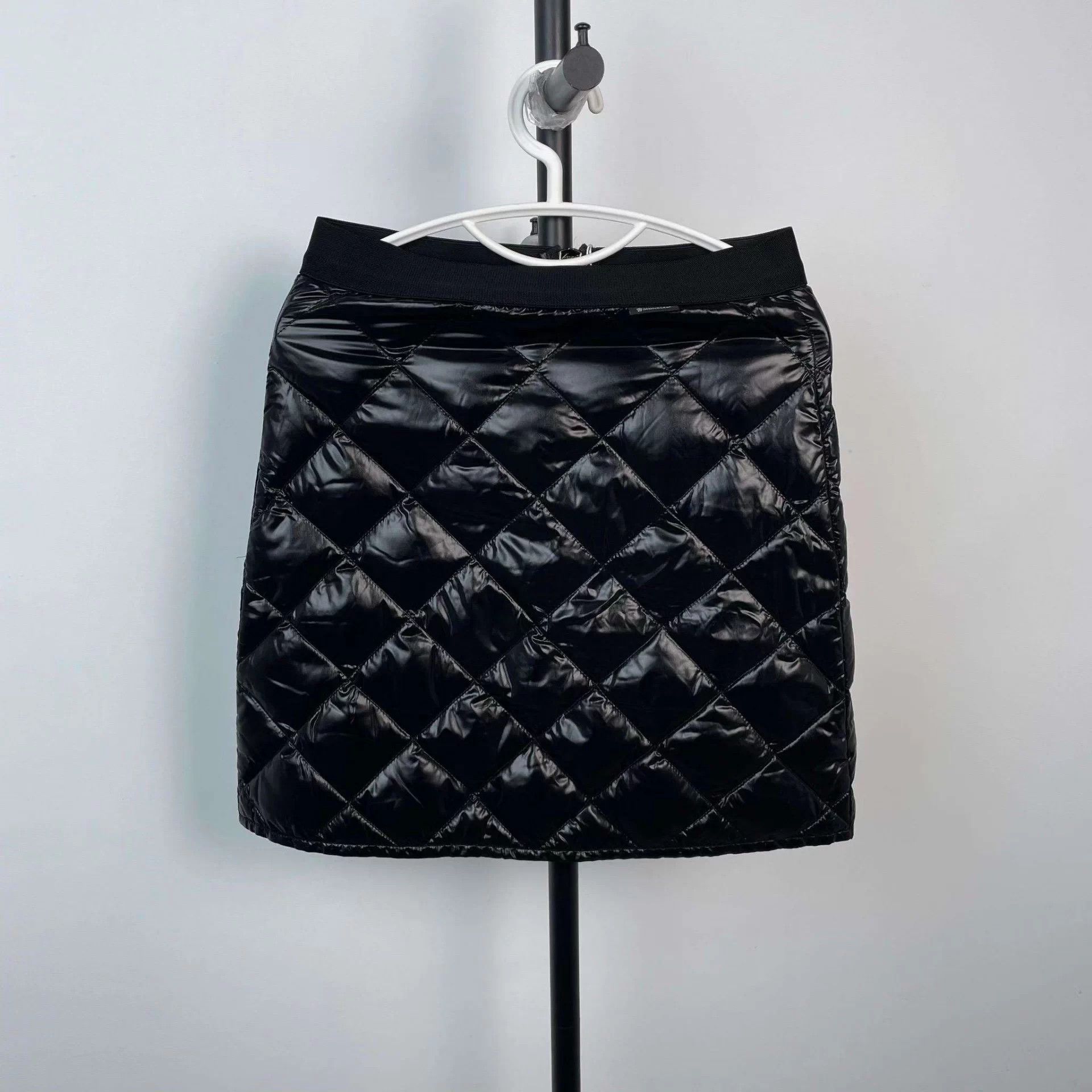Moncler Moncler Vintage Down Skirt 38 Black 2017 Size S / US 4 / IT 40 - 2 Thumbnail