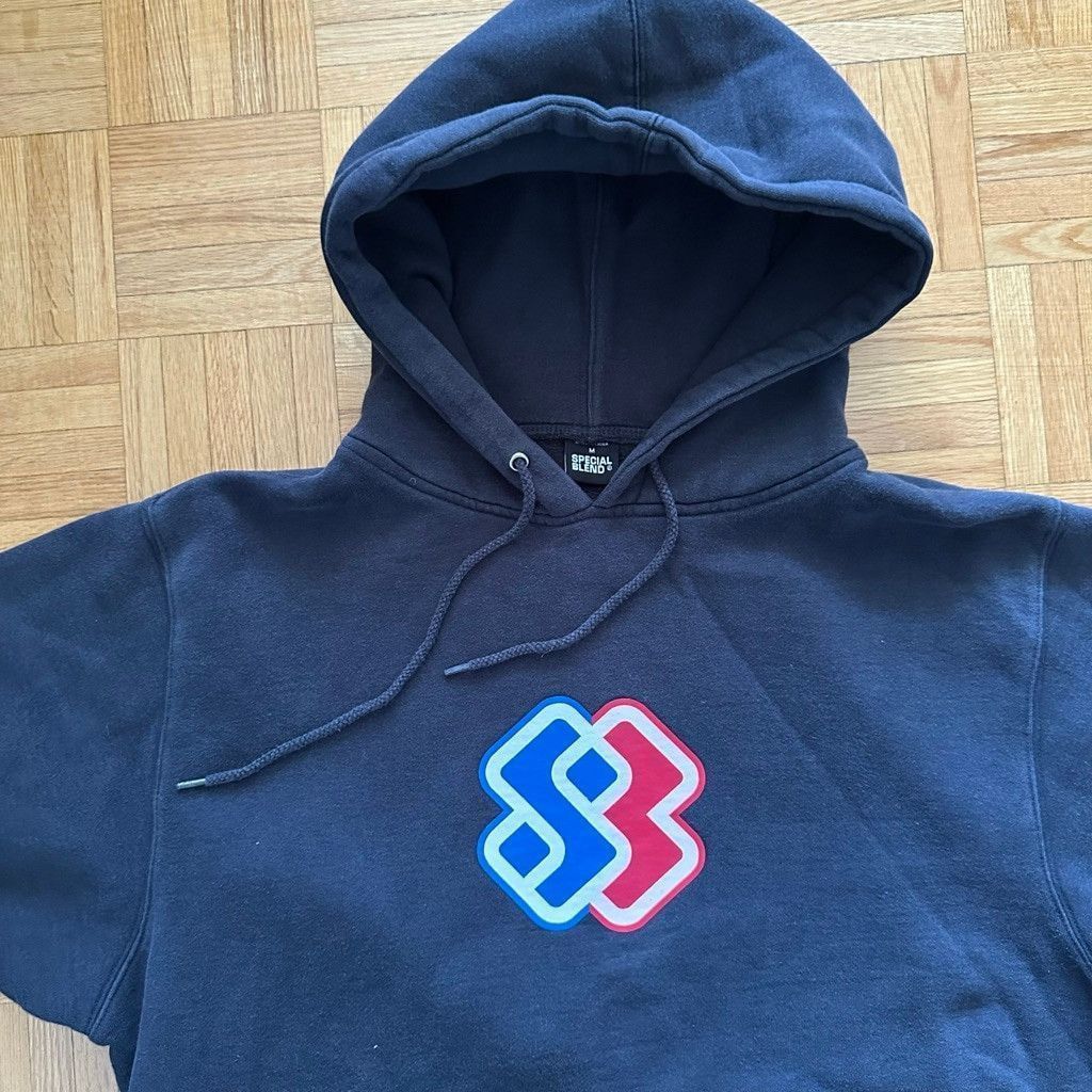 Vintage Vintage y2k Special Blend Snowboards Hoodie Size Medium Size US M / EU 48-50 / 2 - 2 Thumbnail