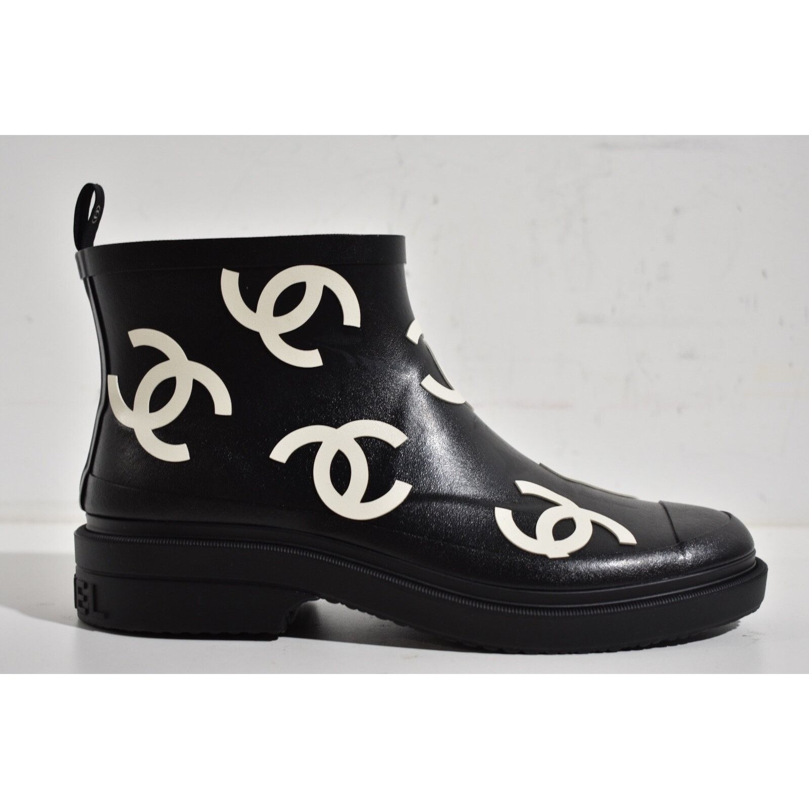 Chanel 23A All Over Logo Rubber Low Top Short Ankle Rain Boots 36 Size US 6 / IT 36 - 2 Thumbnail