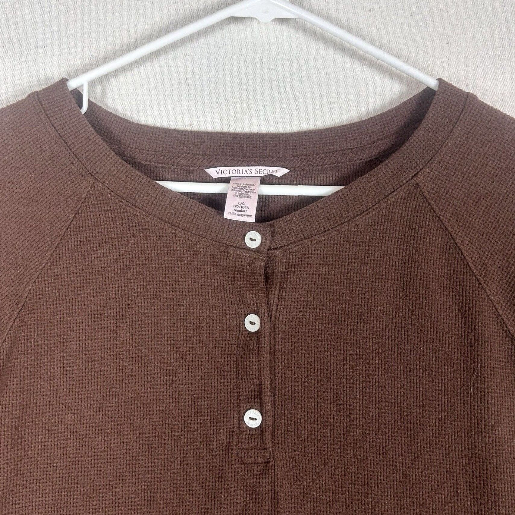 Victoria's Secret VINTAGE? Victoria's Secret VS Long Sleeve Knit Crop Top Womens L Size Brown Button L/S Shirt Size L / US 10 / IT 46 - 2 Thumbnail