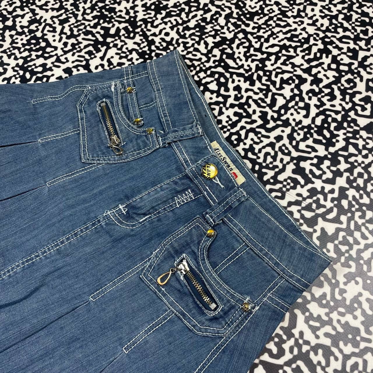 Japanese Brand Vintage Y2K Japanese Denim Flared Midi Skirt Retro Style Size 28" / US 6 / IT 42 - 9 Thumbnail