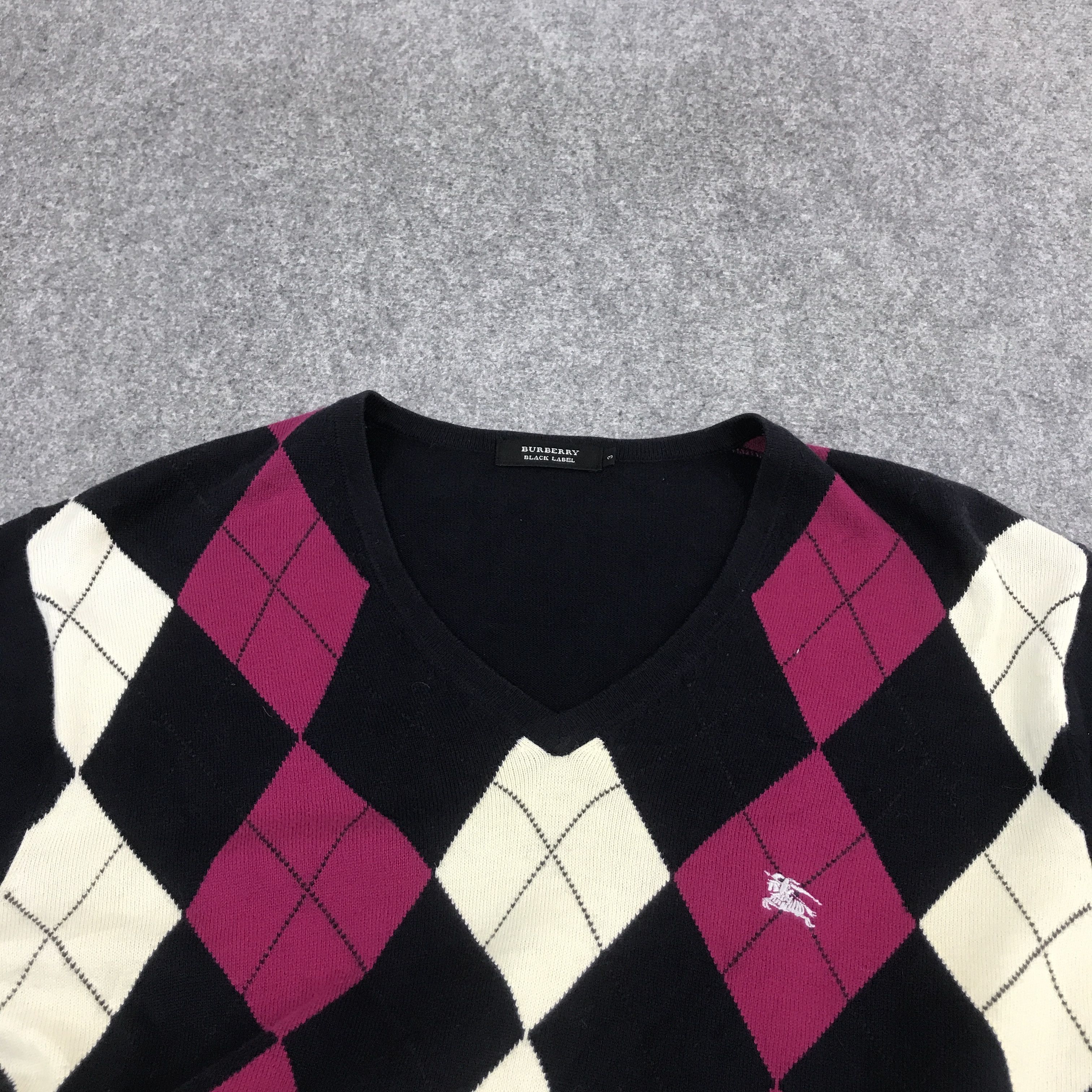 Burberry Burberry Black label v coller knitwear jacket Size US M / EU 48-50 / 2 - 5 Thumbnail