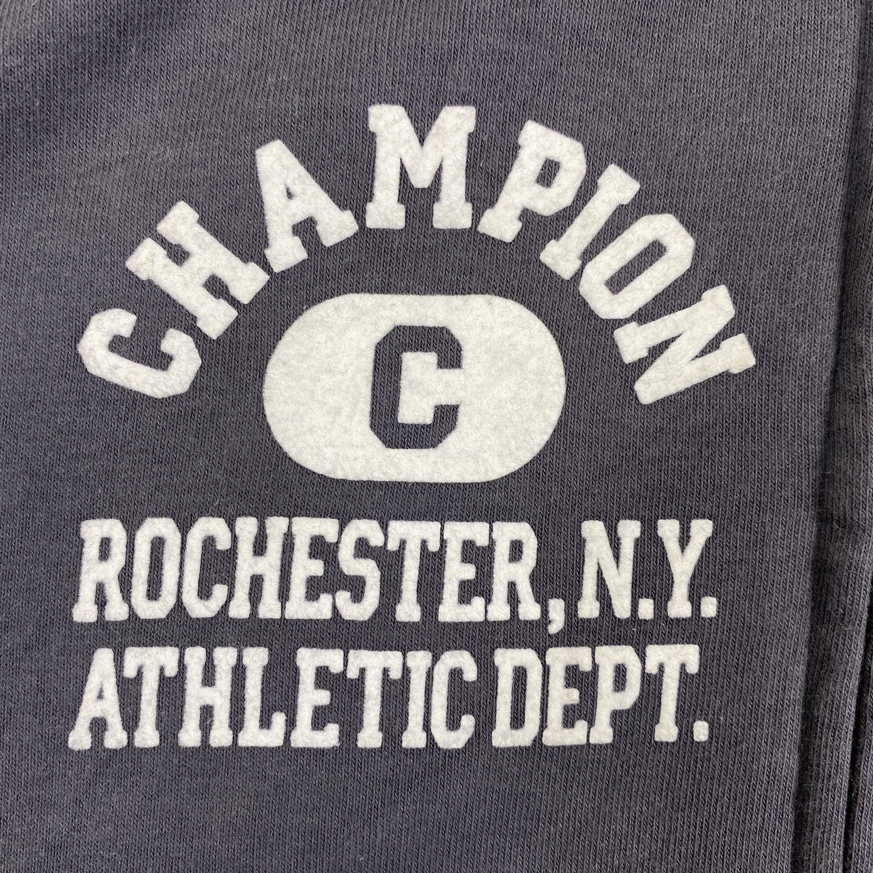 Champion Champion Rochester NY Zipper Sweater -SW149 Size US M / EU 48-50 / 2 - 10 Thumbnail