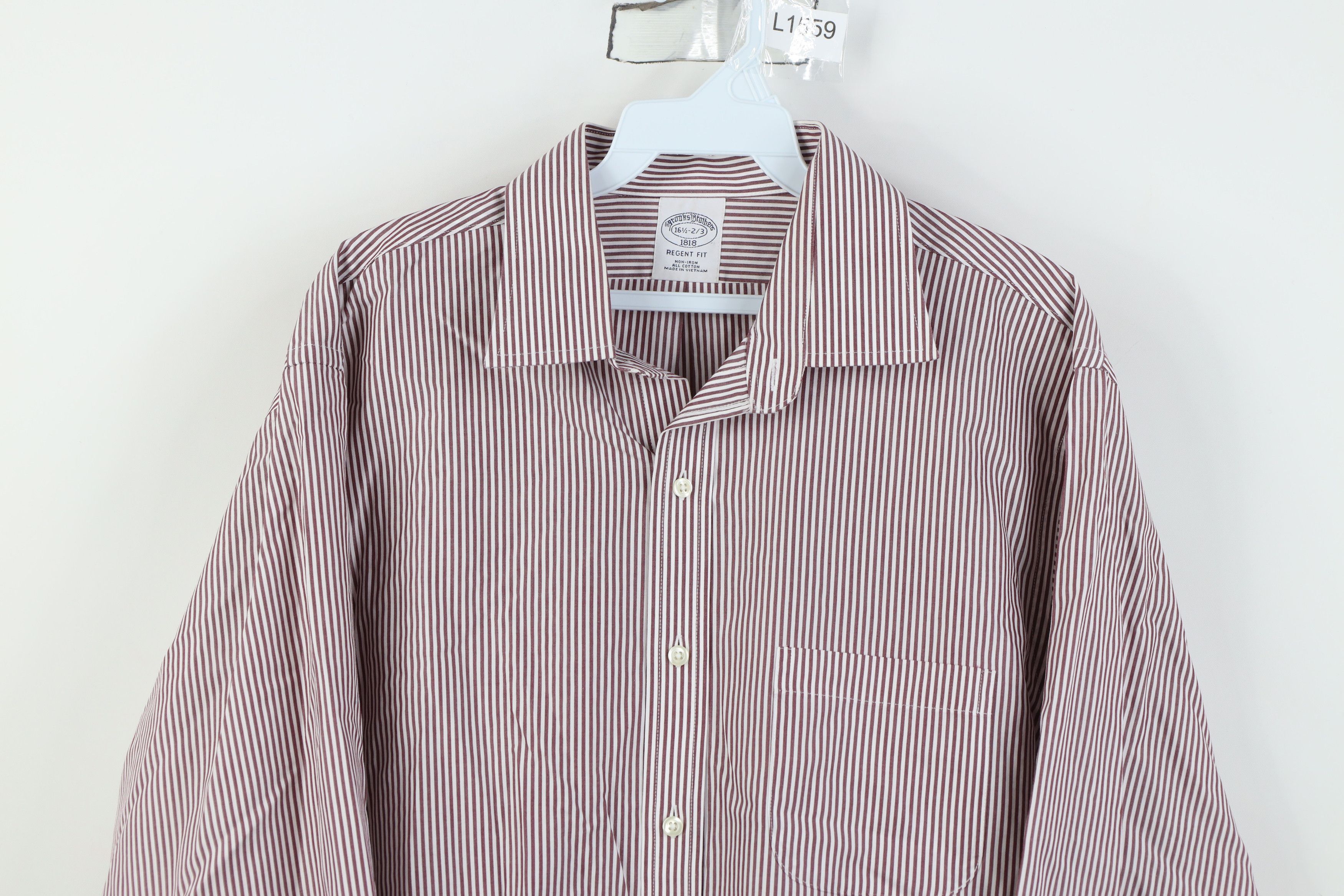 Brooks Brothers Vintage 90s Brooks Brothers Regent Pinstriped Button Shirt Size US M / EU 48-50 / 2 - 2 Thumbnail