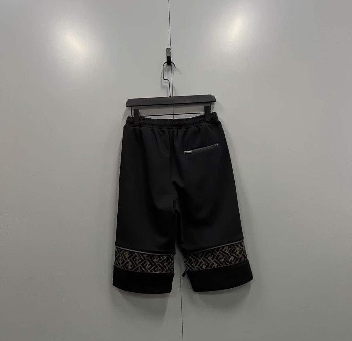 Fendi Fendi Black Logo Shorts J41 Size US 28 / EU 44 - 2 Thumbnail