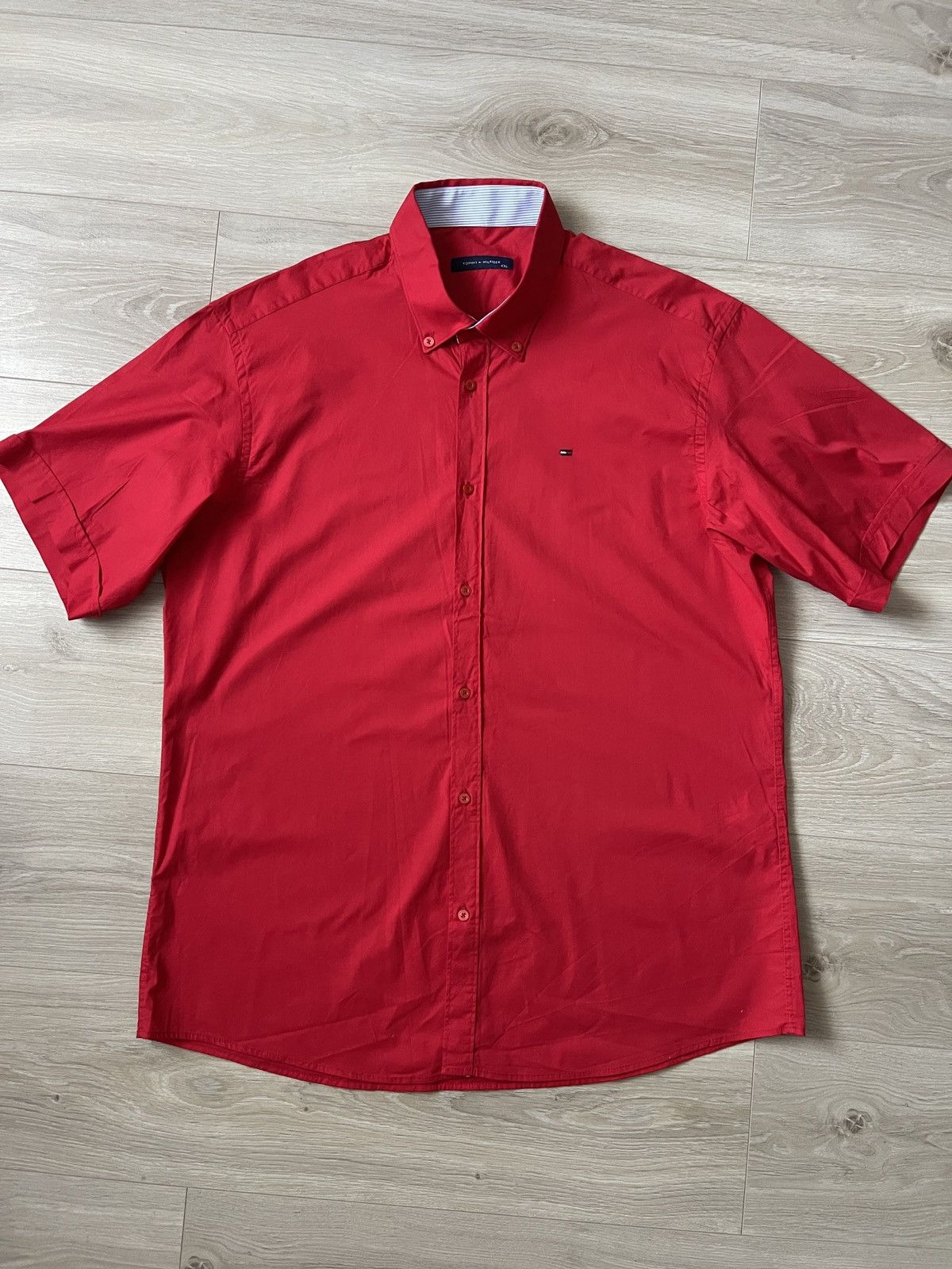 Tommy Hilfiger Vintage tommy hilfiger red short sleeve shirt 4XL Size US XXL / EU 58 / 5 - 1 Thumbnail