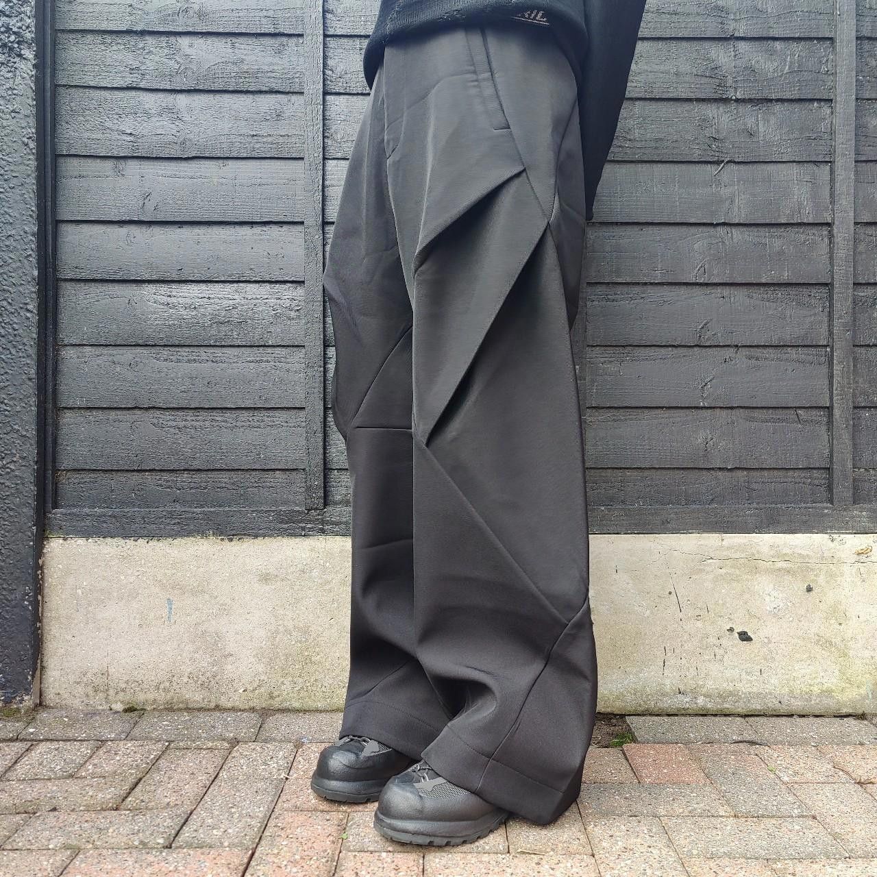 Other Black Wide Leg Pleated Trousers Size US 32 / EU 48 - 2 Thumbnail