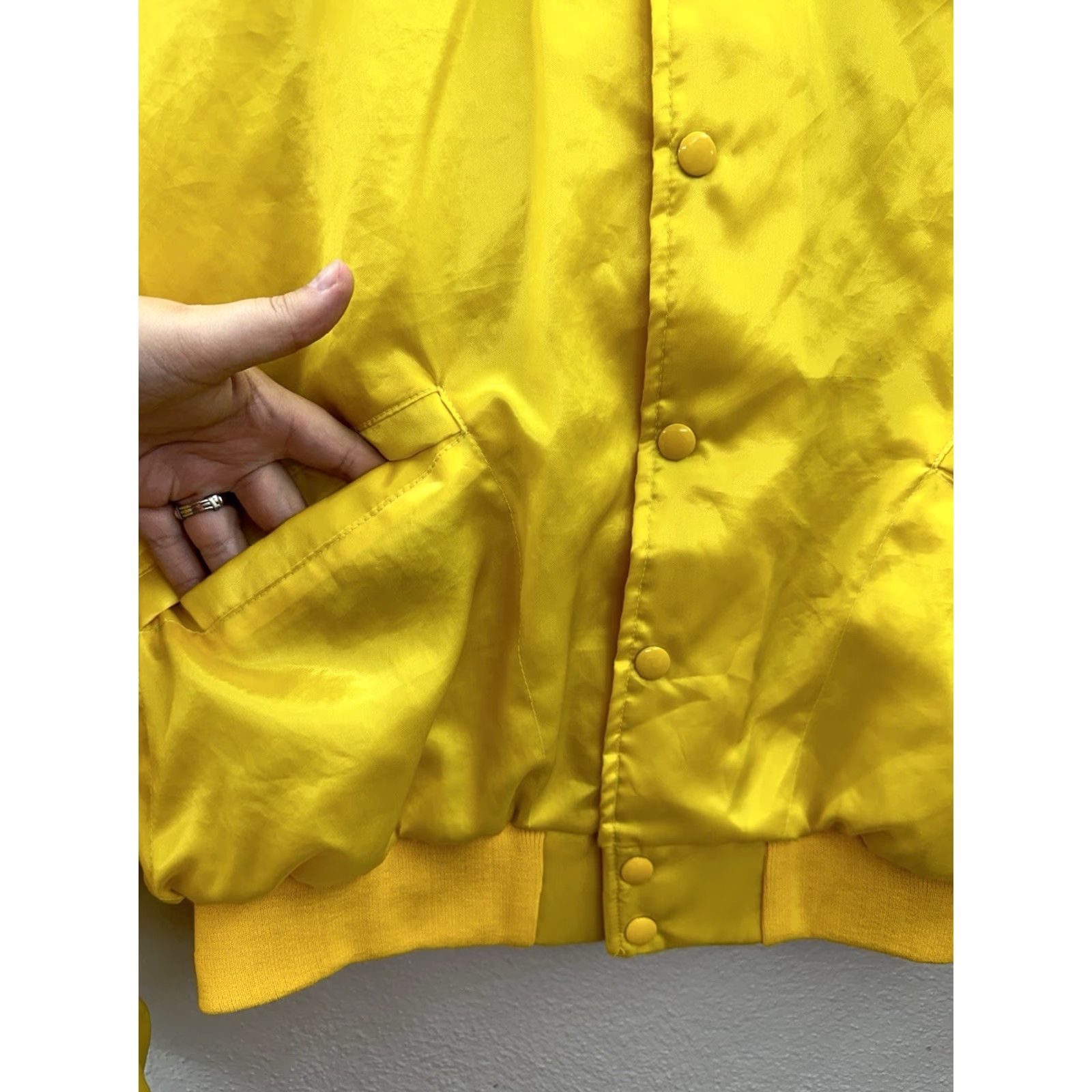 Endless VINTAGE Windless Bomber Jacket Womens Large Satin Yellow Logo Zip Up VTG jacket Size L / US 10 / IT 46 - 4 Thumbnail